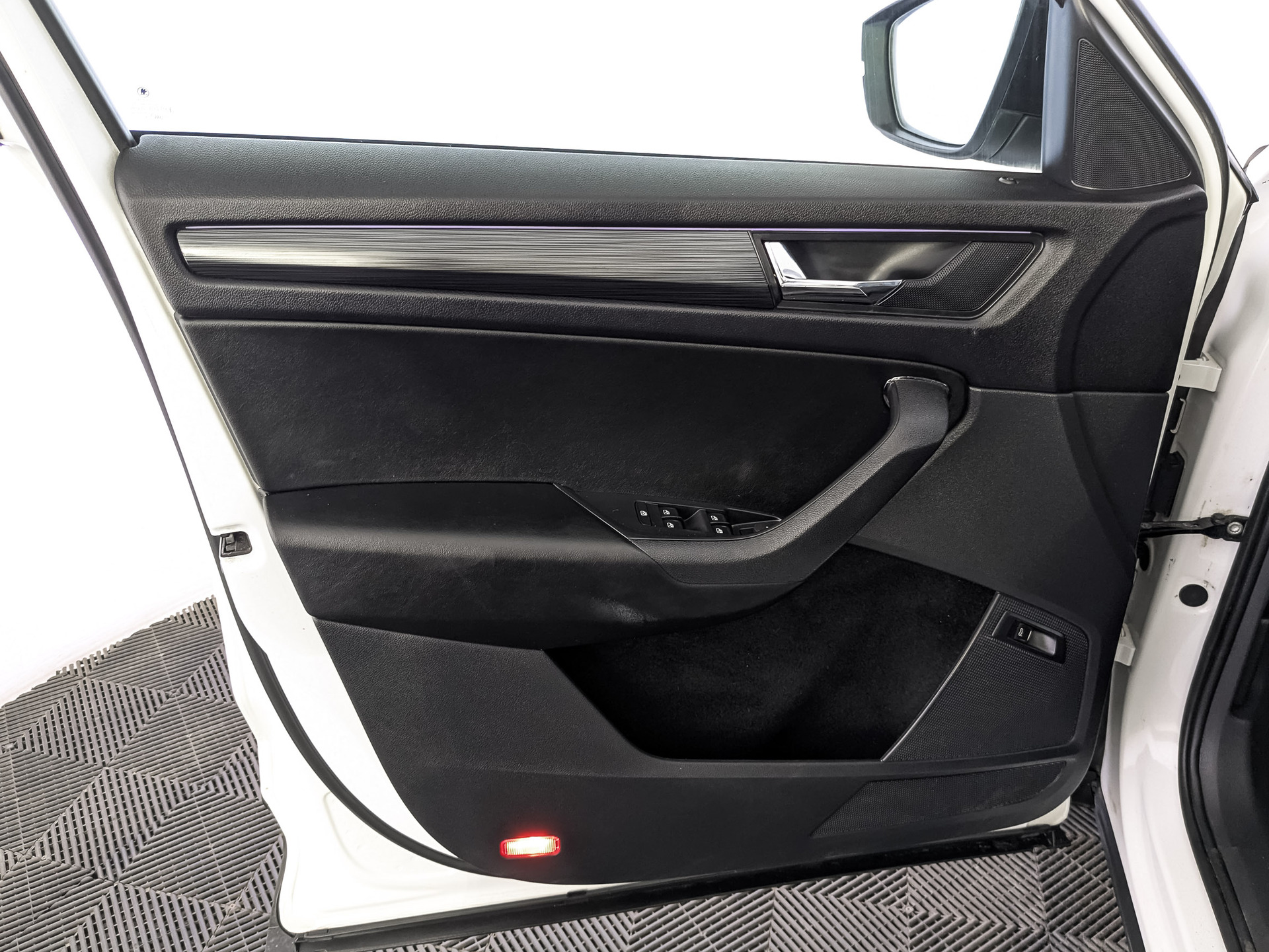 SKODA Kodiaq 1.40 (150 л.с), автомат, 2018, пробег 149 866 км