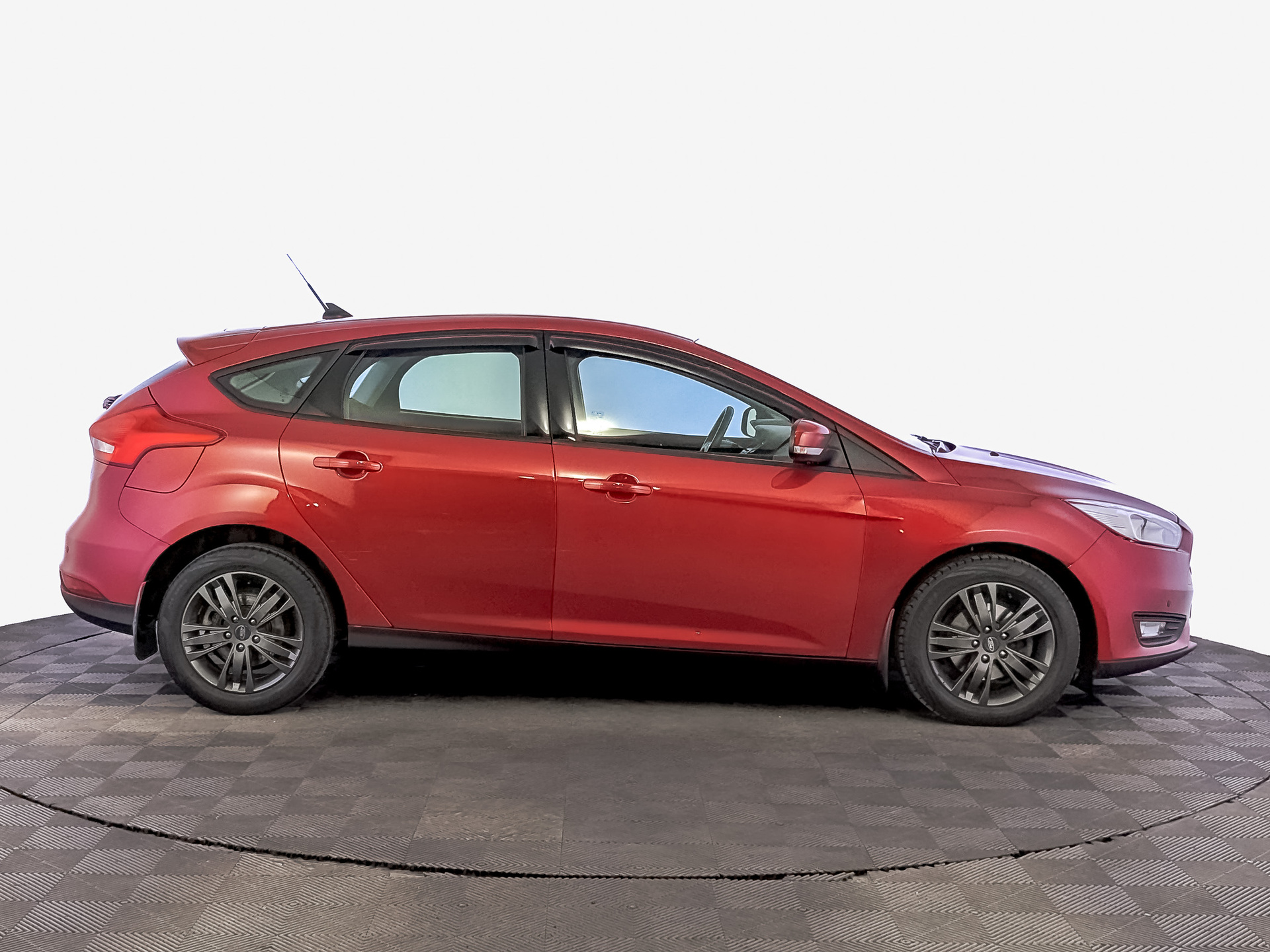 FORD Focus 1.60 (125 л.с), автомат, 2016, пробег 67 234 км