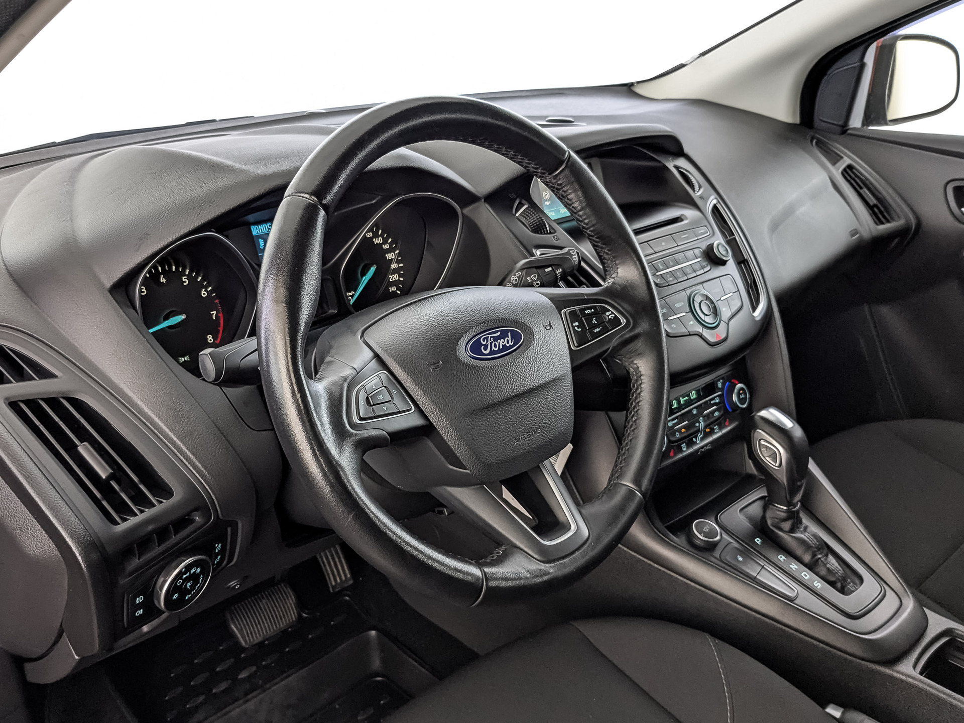 FORD Focus 1.60 (125 л.с), автомат, 2016, пробег 67 234 км