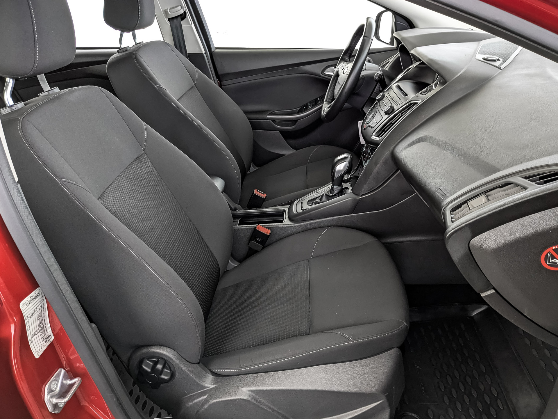 FORD Focus 1.60 (125 л.с), автомат, 2016, пробег 67 234 км