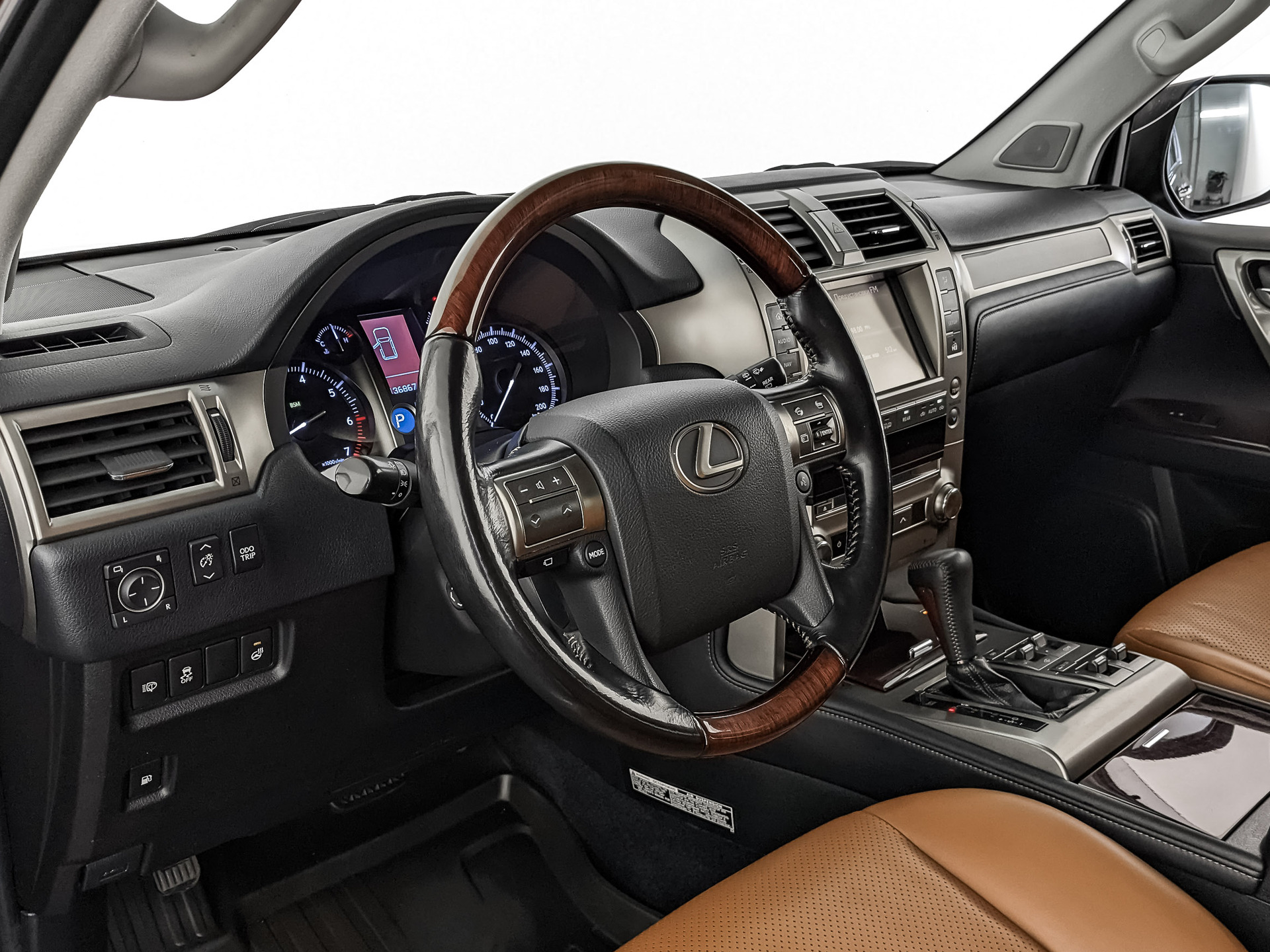 LEXUS GX 4.60 (296 л.с), автомат, 2016, пробег 136 866 км