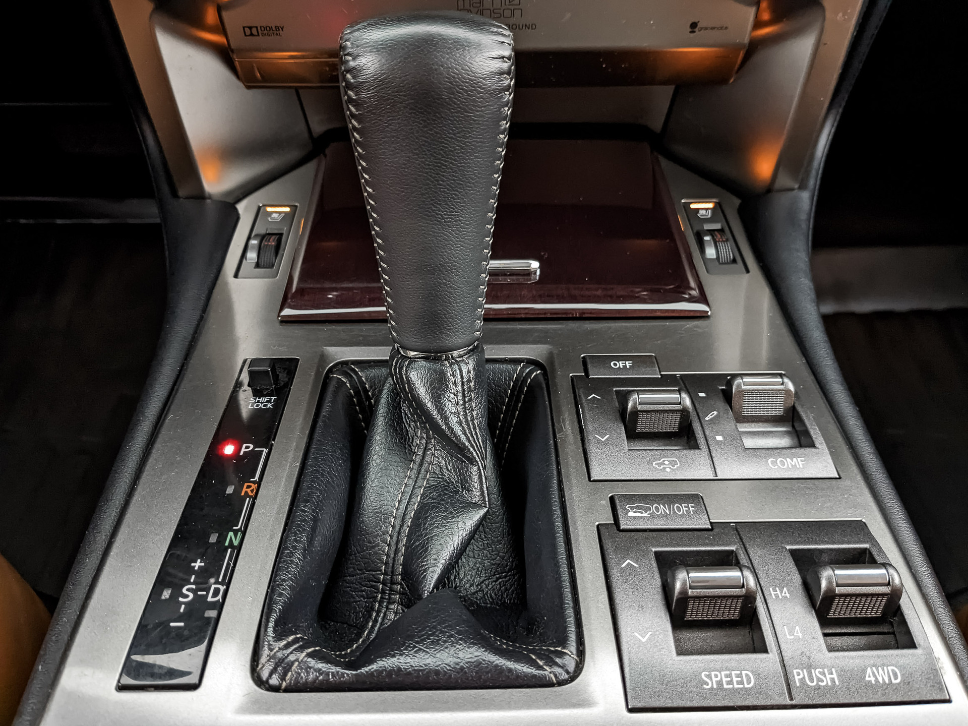 LEXUS GX 4.60 (296 л.с), автомат, 2016, пробег 136 866 км