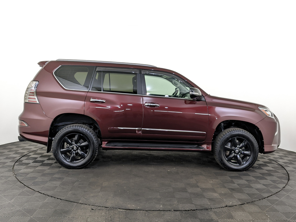 Lexus GX II