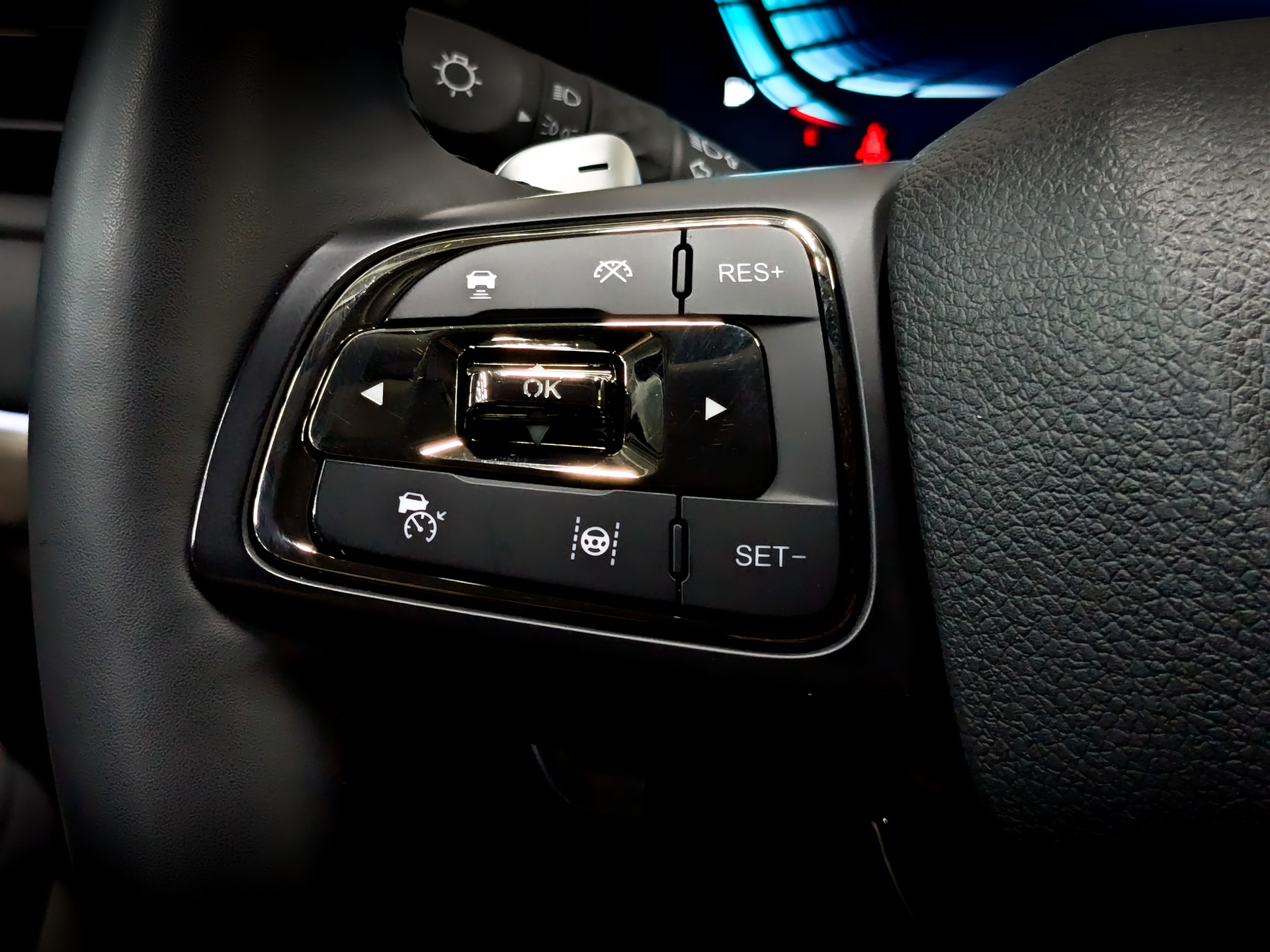 EXEED TXL 1.60 (186 л.с), автомат, 2023, пробег 39 896 км
