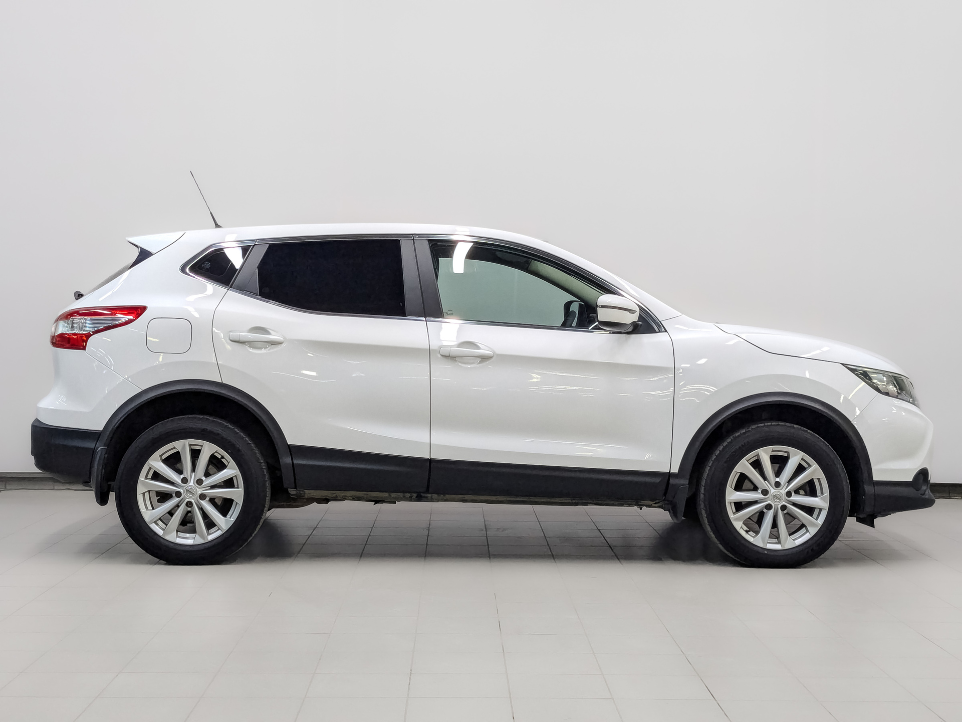 NISSAN Qashqai 2.00 (144 л.с), автомат, 2016, пробег 144 364 км
