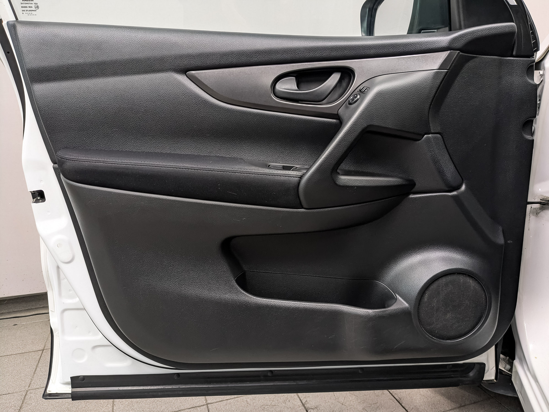 NISSAN Qashqai 2.00 (144 л.с), автомат, 2016, пробег 144 364 км