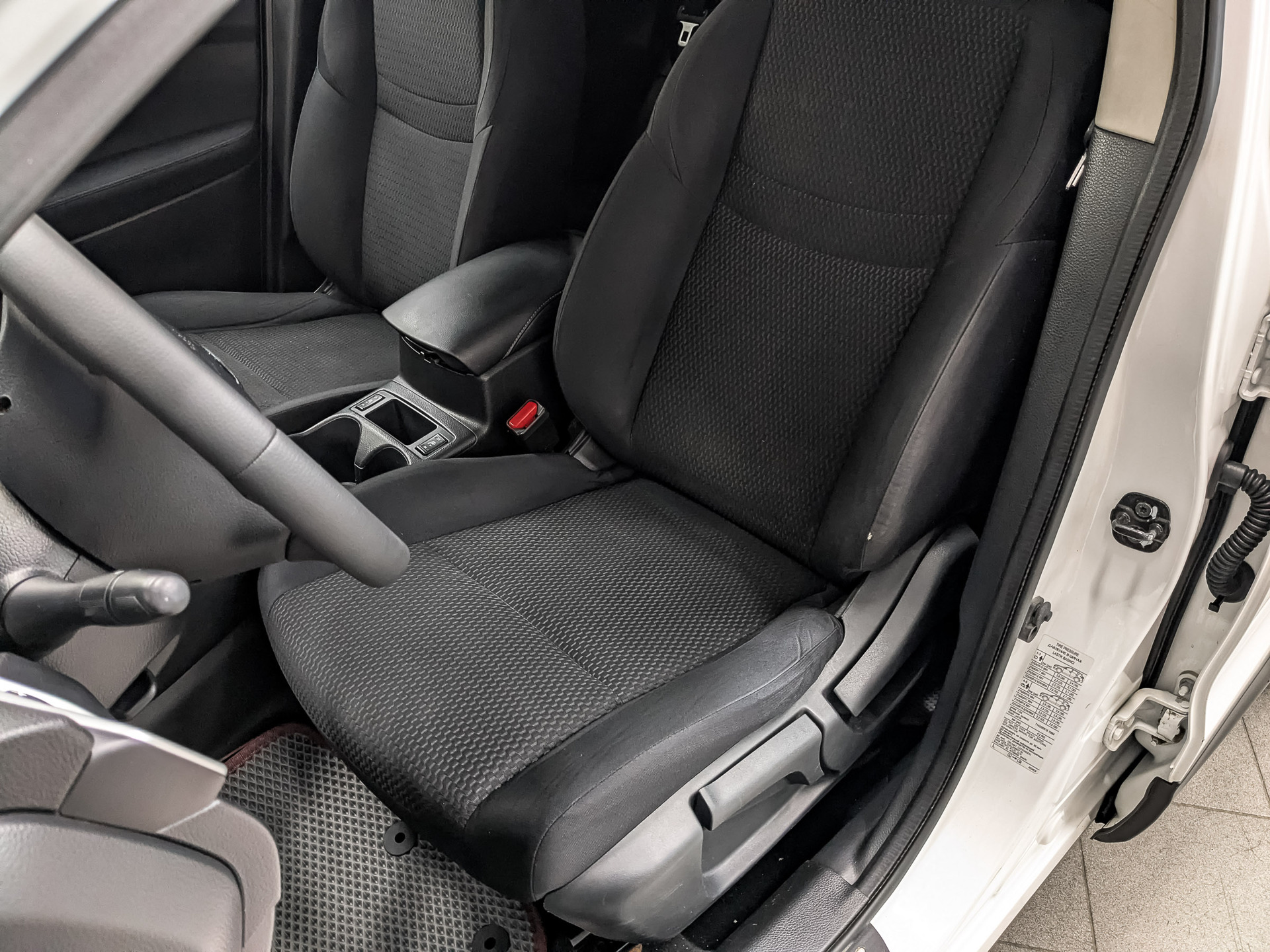 NISSAN Qashqai 2.00 (144 л.с), автомат, 2016, пробег 144 364 км