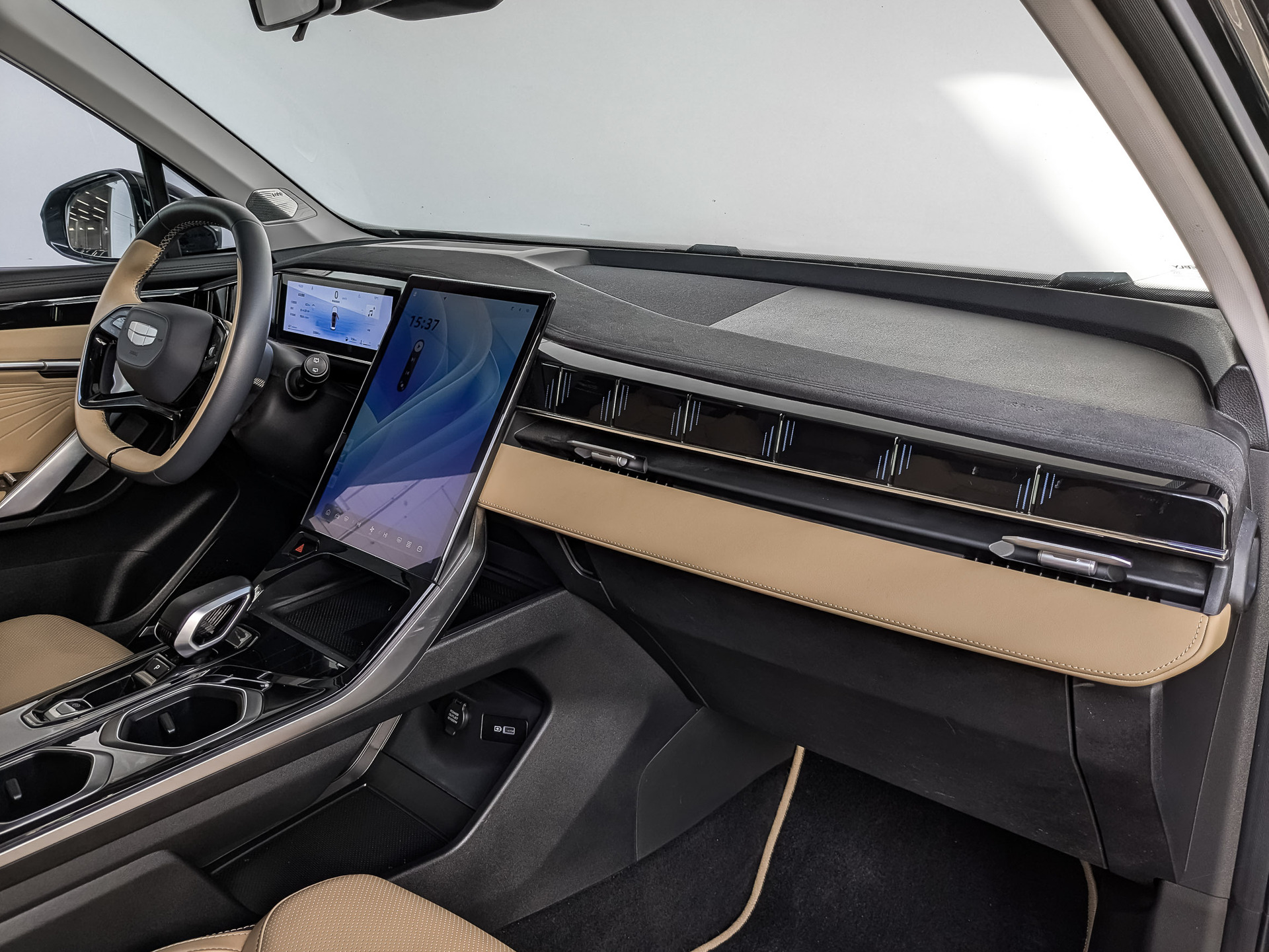 GEELY Boyue L 1.50 (174 л.с), автомат, 2023, пробег 33 000 км