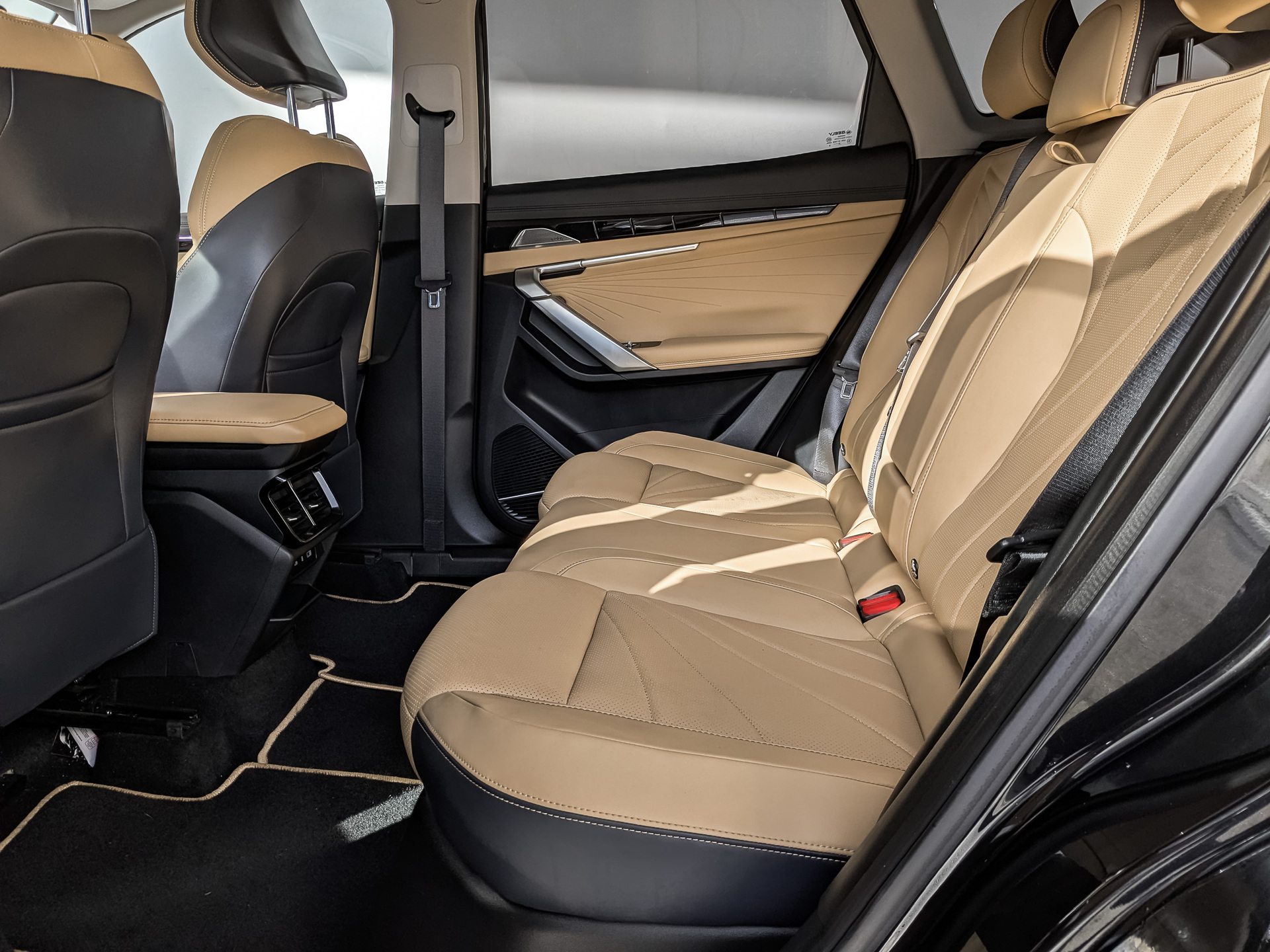 GEELY Boyue L 1.50 (174 л.с), автомат, 2023, пробег 33 000 км