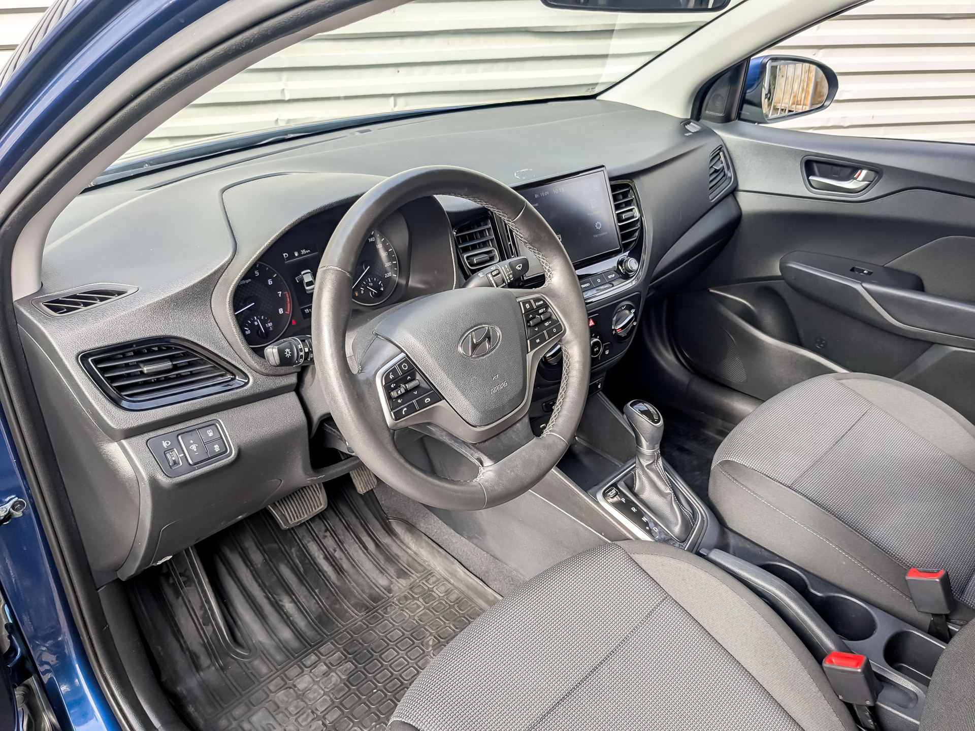 HYUNDAI Solaris 1.60 (123 л.с), автомат, 2022, пробег 45 136 км