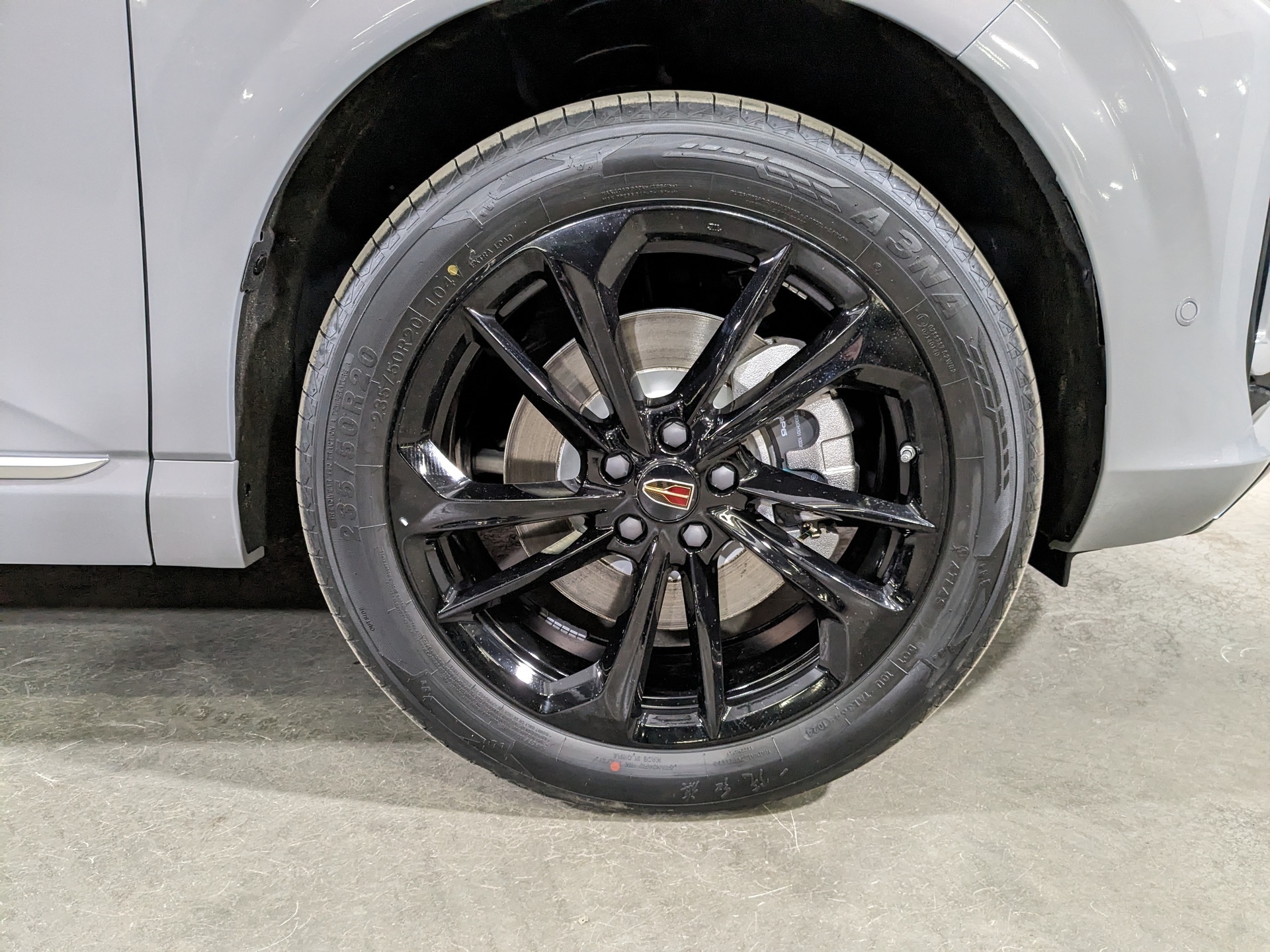 Фото Hongqi HS3 Deluxe 2.0Т/245 8AT 4WD