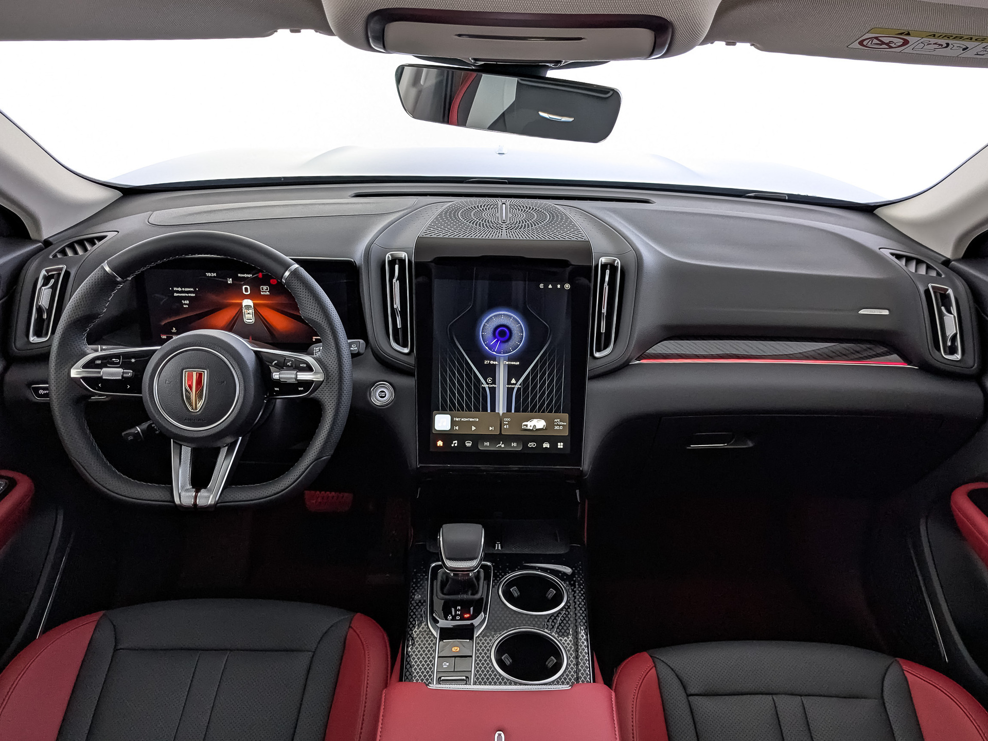 Фото Hongqi HS3 Deluxe 2.0Т/245 8AT 4WD