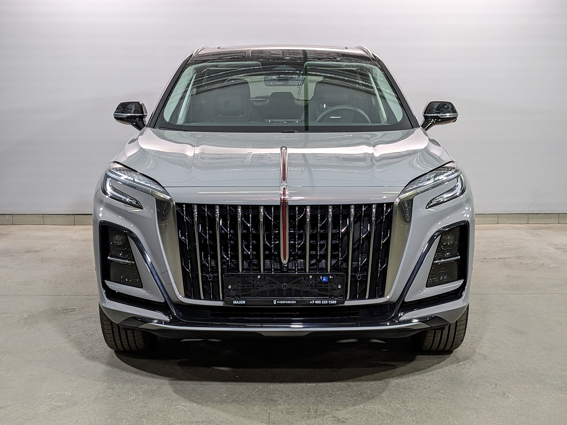 Фото Hongqi HS3 Deluxe 2.0Т/245 8AT 4WD