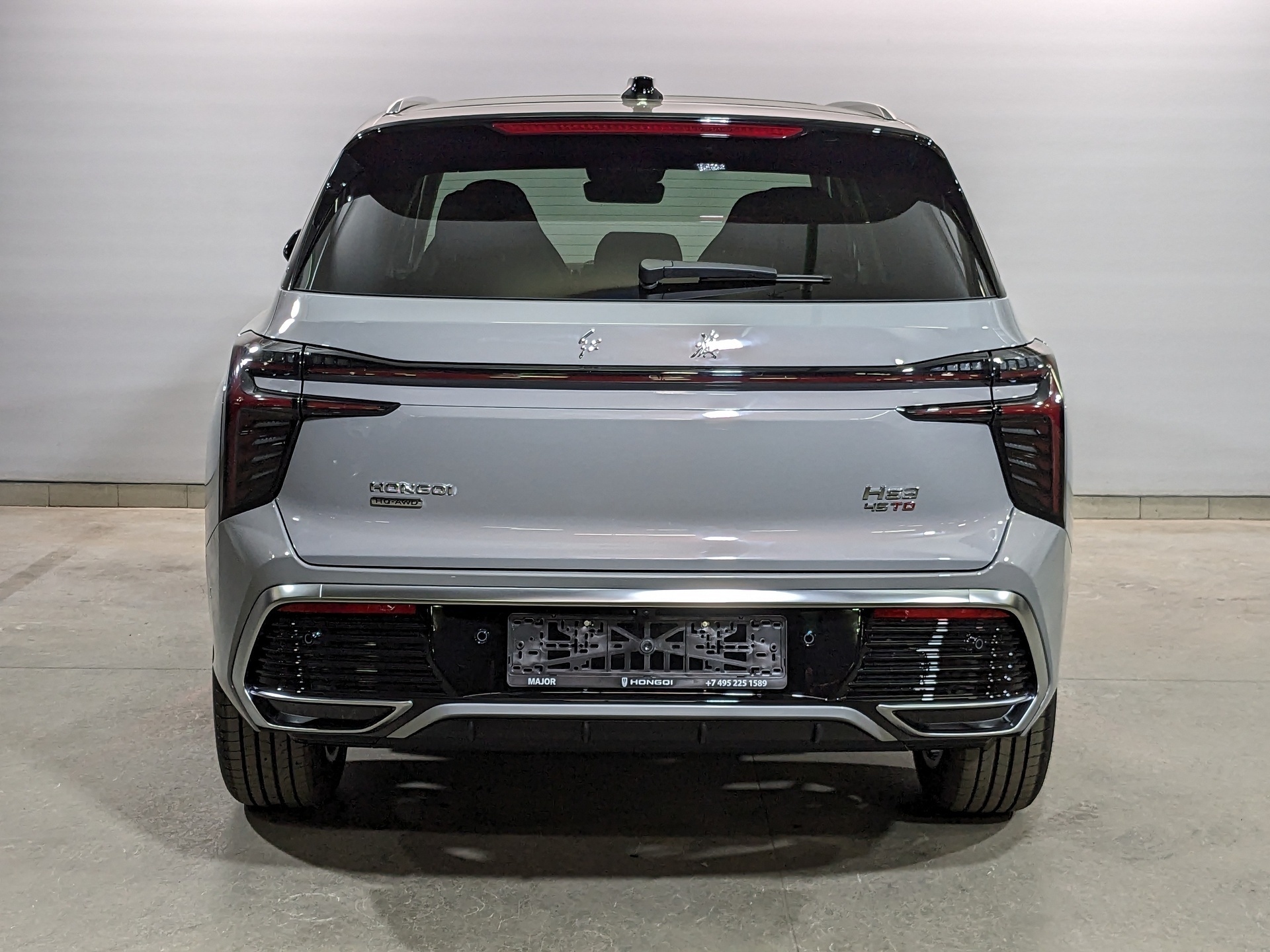 Фото Hongqi HS3 Deluxe 2.0Т/245 8AT 4WD
