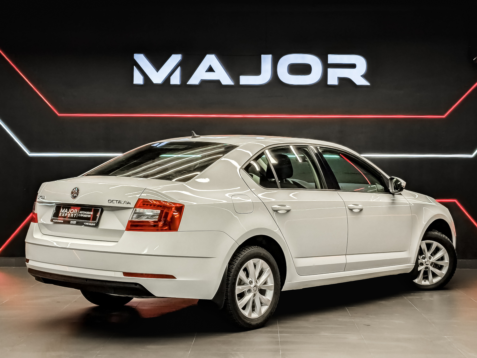 SKODA Octavia 1.60 (110 л.с), автомат, 2019, пробег 66 632 км