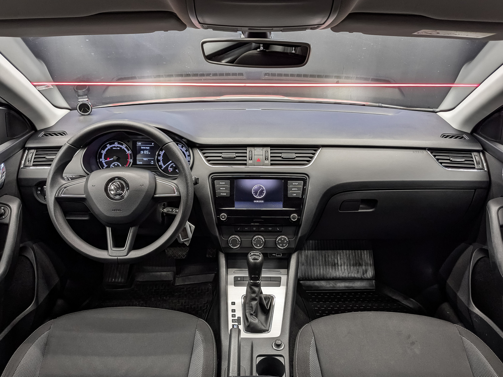 SKODA Octavia 1.60 (110 л.с), автомат, 2019, пробег 66 632 км