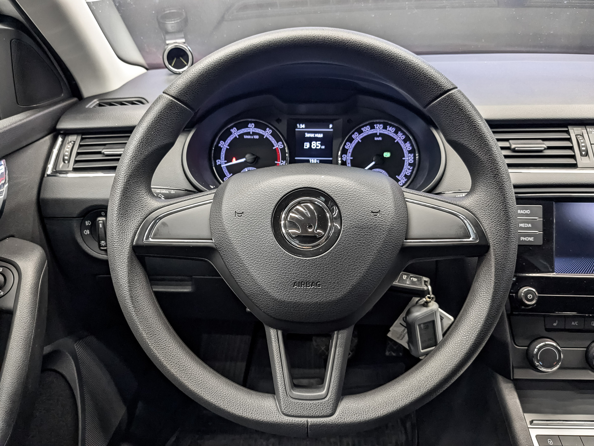 SKODA Octavia 1.60 (110 л.с), автомат, 2019, пробег 66 632 км
