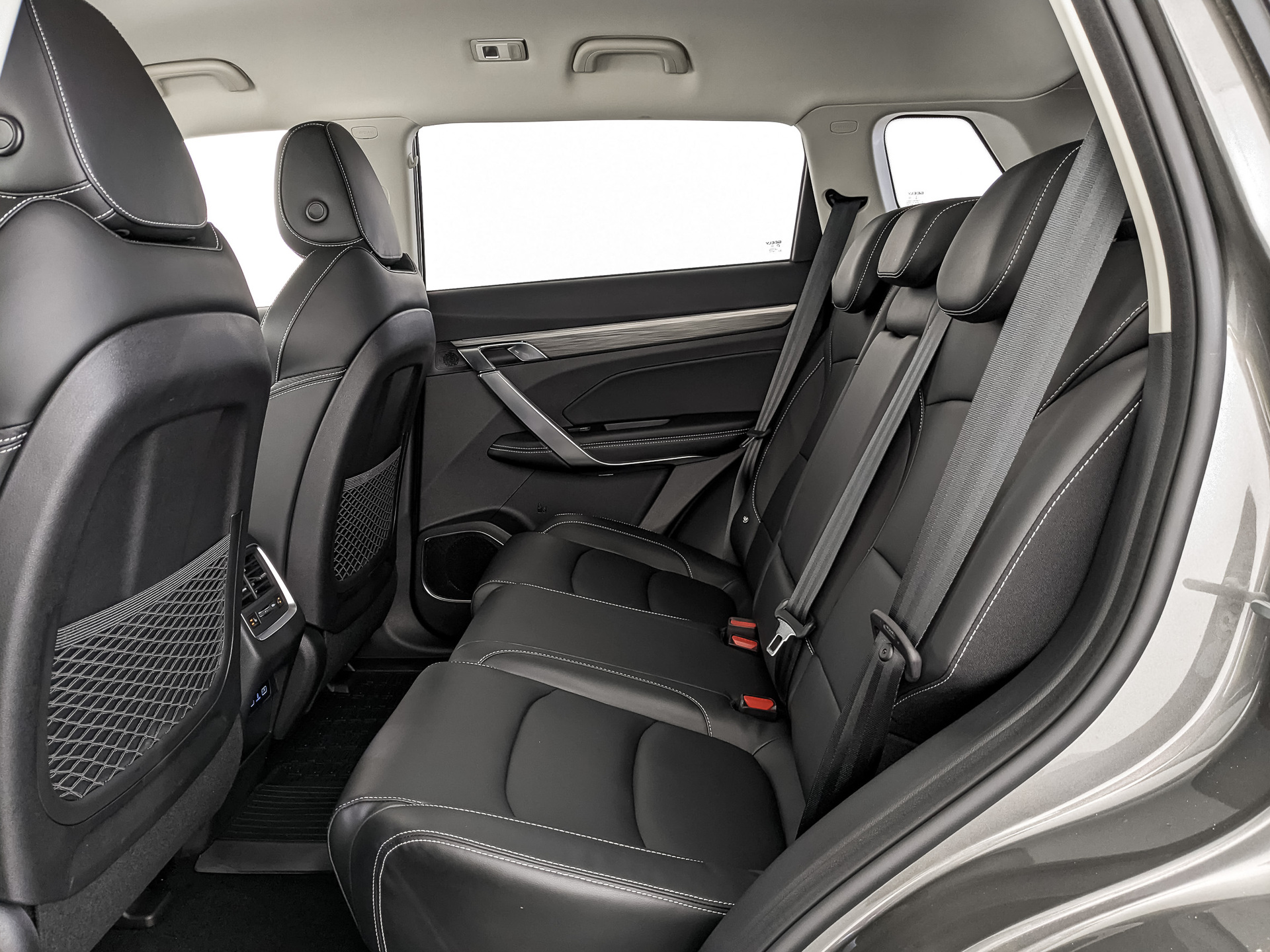 GEELY Atlas Pro 1.50 (177 л.с), автомат, 2024, пробег 5 934 км