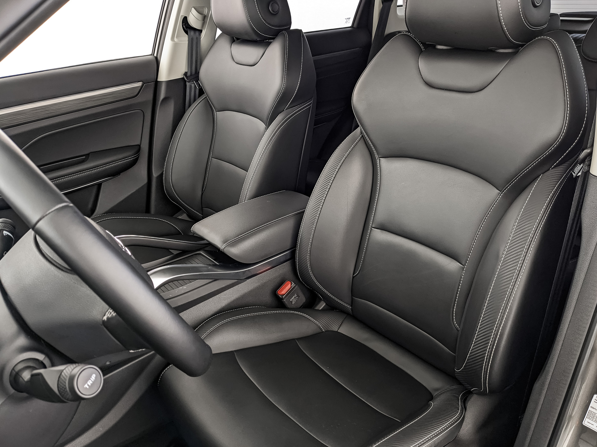 GEELY Atlas Pro 1.50 (177 л.с), автомат, 2024, пробег 5 934 км