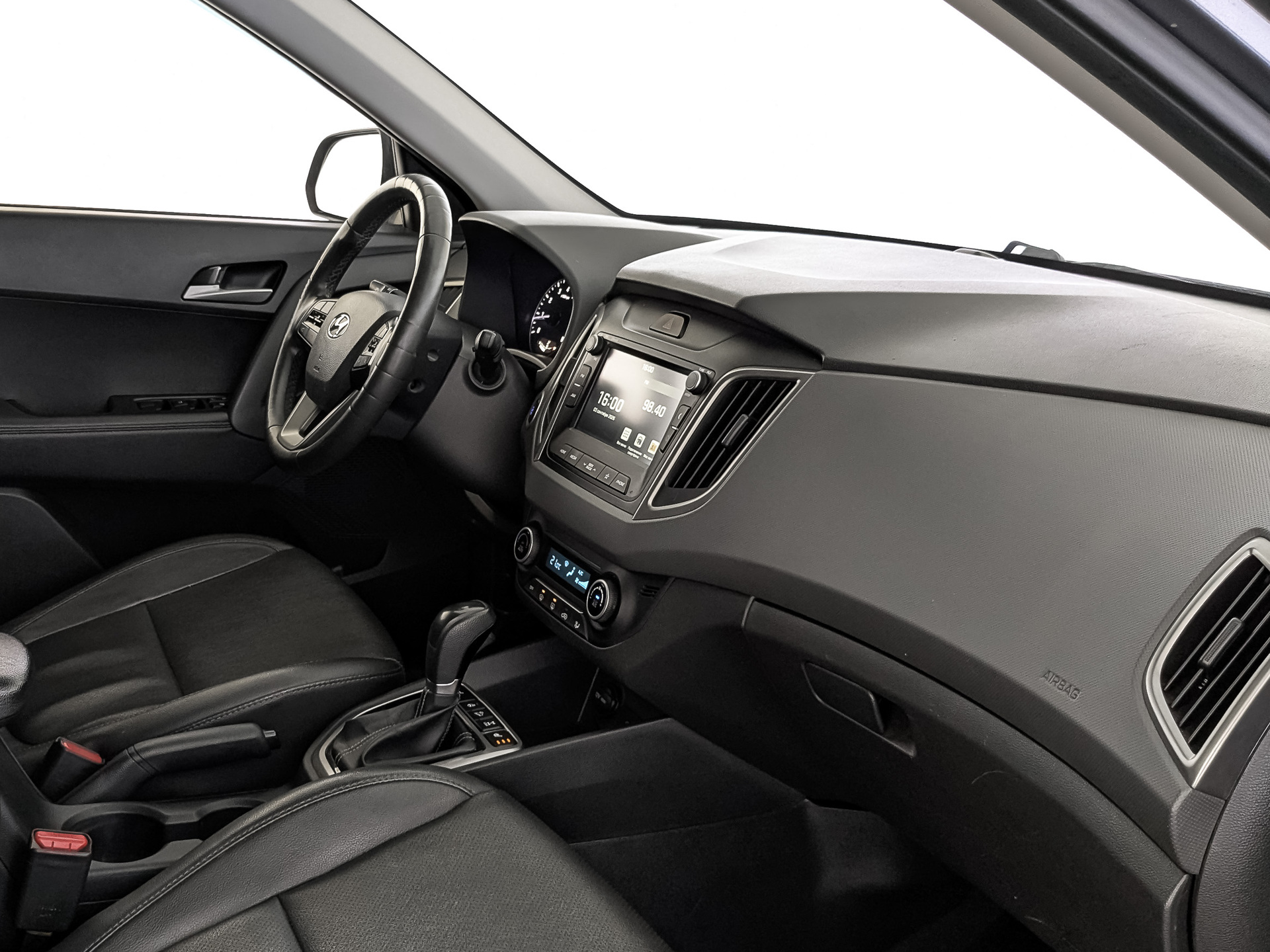 HYUNDAI Creta 2.00 (149 л.с), автомат, 2019, пробег 104 435 км