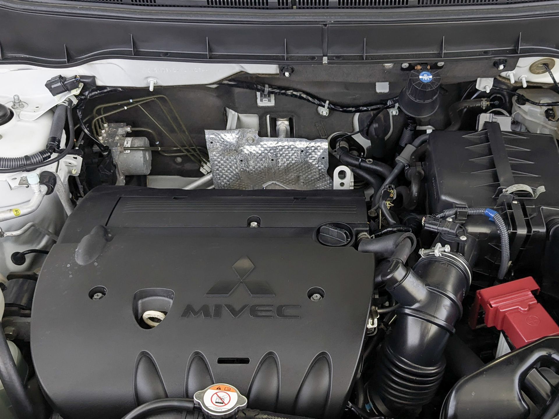 MITSUBISHI ASX 2.00 (150 л.с), автомат, 2018, пробег 99 578 км