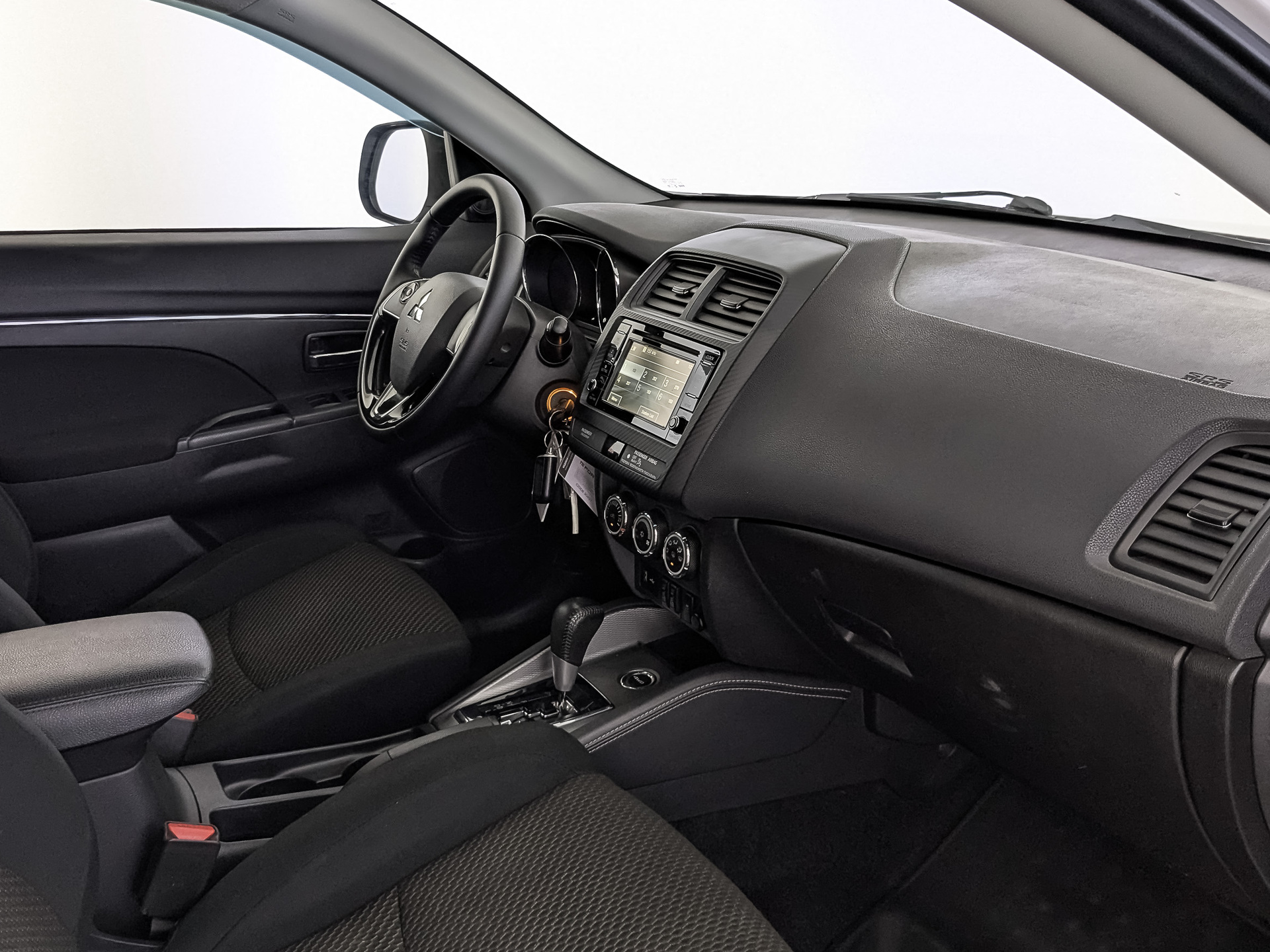 MITSUBISHI ASX 2.00 (150 л.с), автомат, 2018, пробег 99 578 км