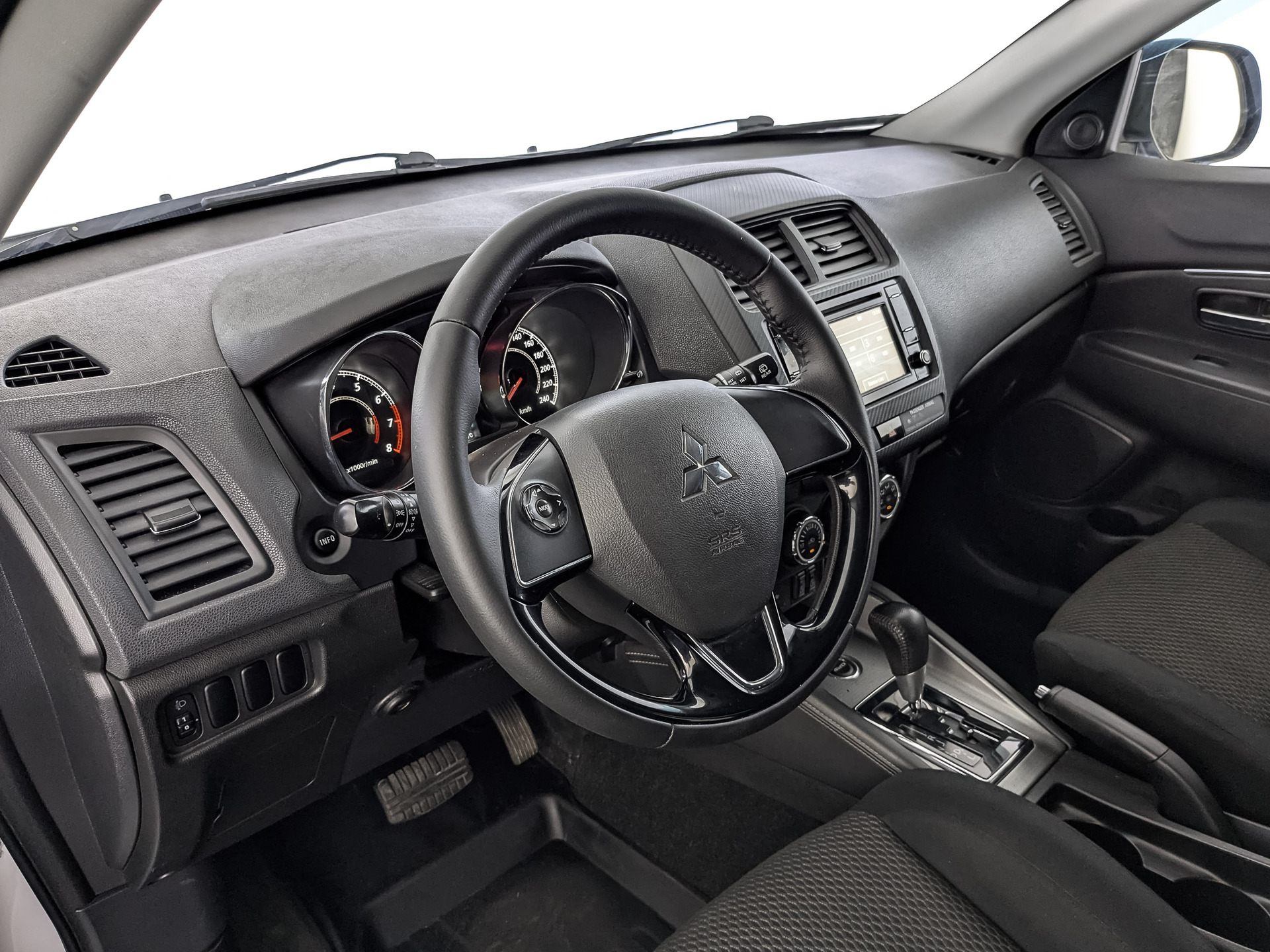 MITSUBISHI ASX 2.00 (150 л.с), автомат, 2018, пробег 99 578 км