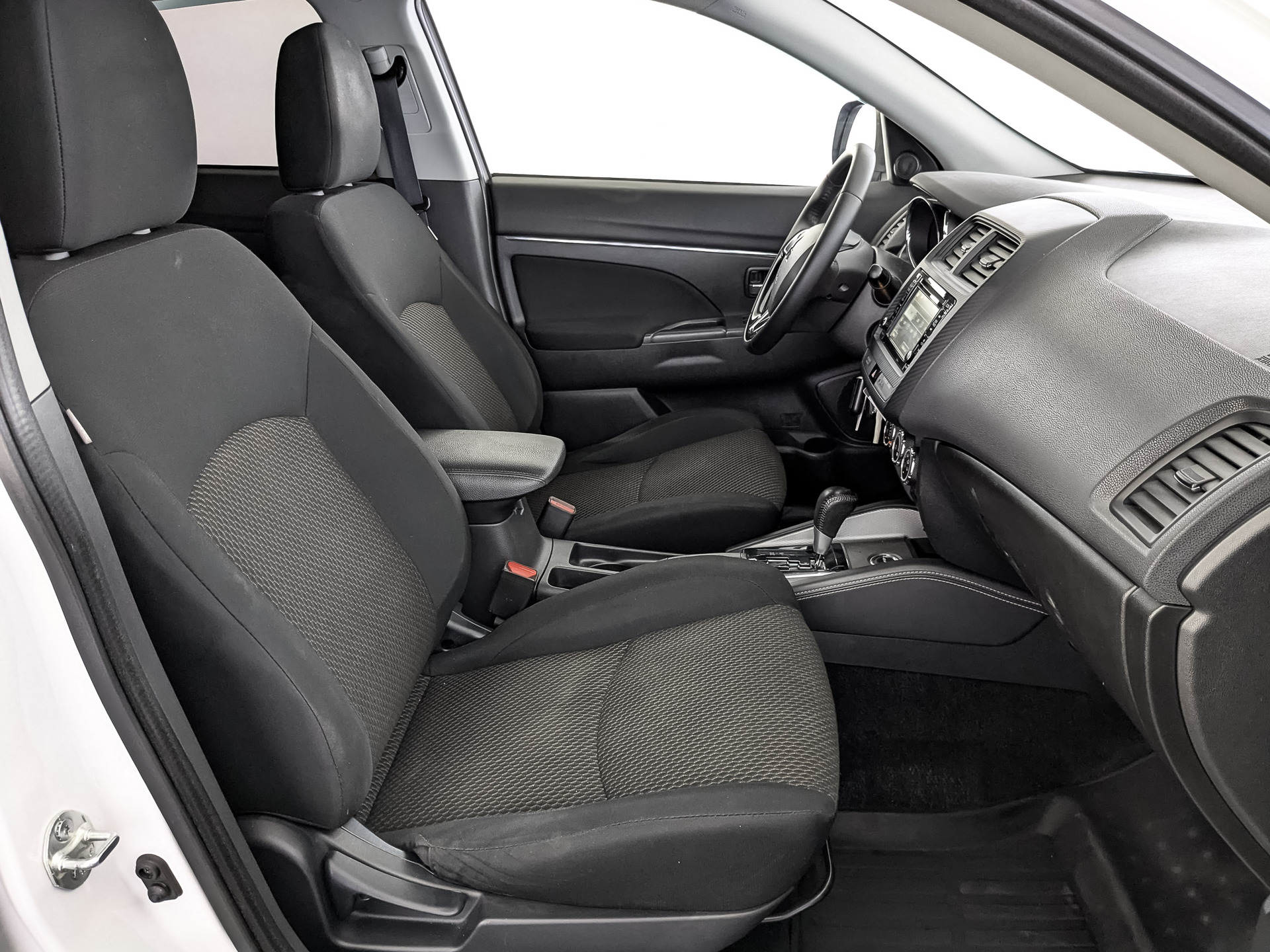 MITSUBISHI ASX 2.00 (150 л.с), автомат, 2018, пробег 99 578 км