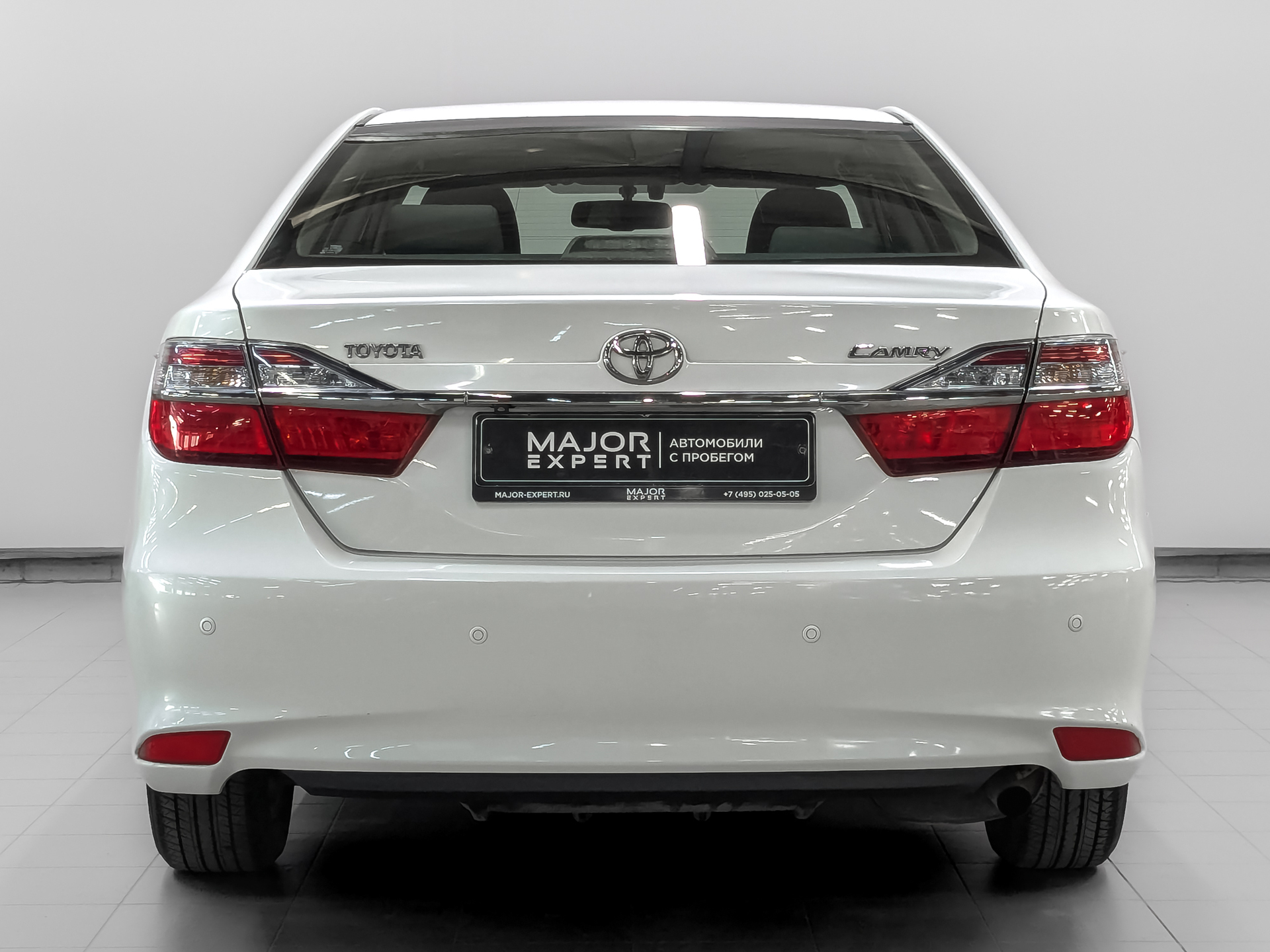 TOYOTA Camry 2.00 (150 л.с), автомат, 2016, пробег 64 359 км