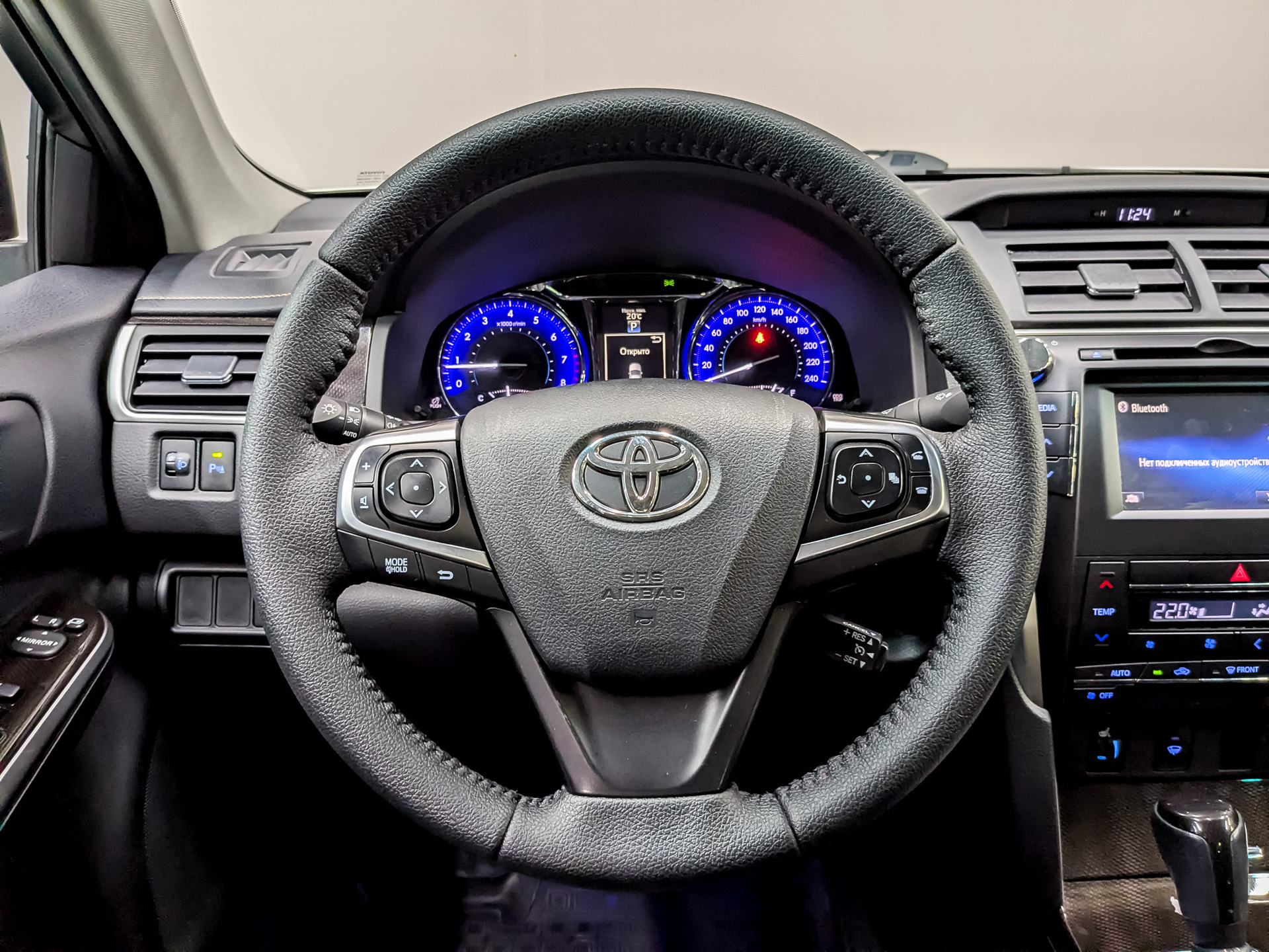 TOYOTA Camry 2.00 (150 л.с), автомат, 2016, пробег 64 359 км