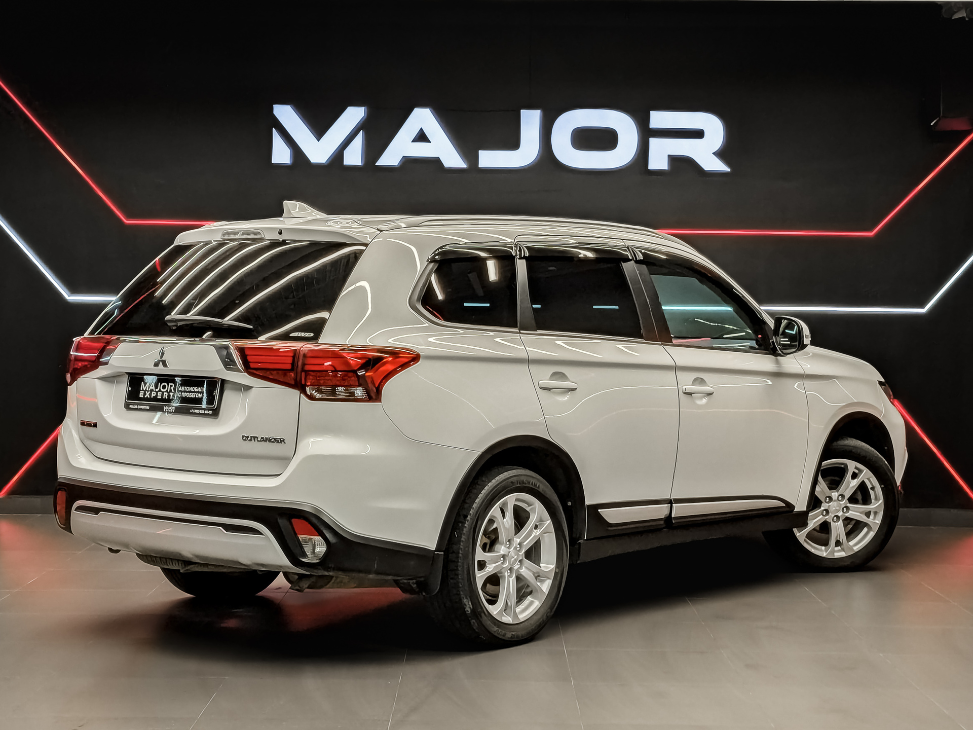 MITSUBISHI Outlander 2.00 (146 л.с), автомат, 2020, пробег 98 552 км
