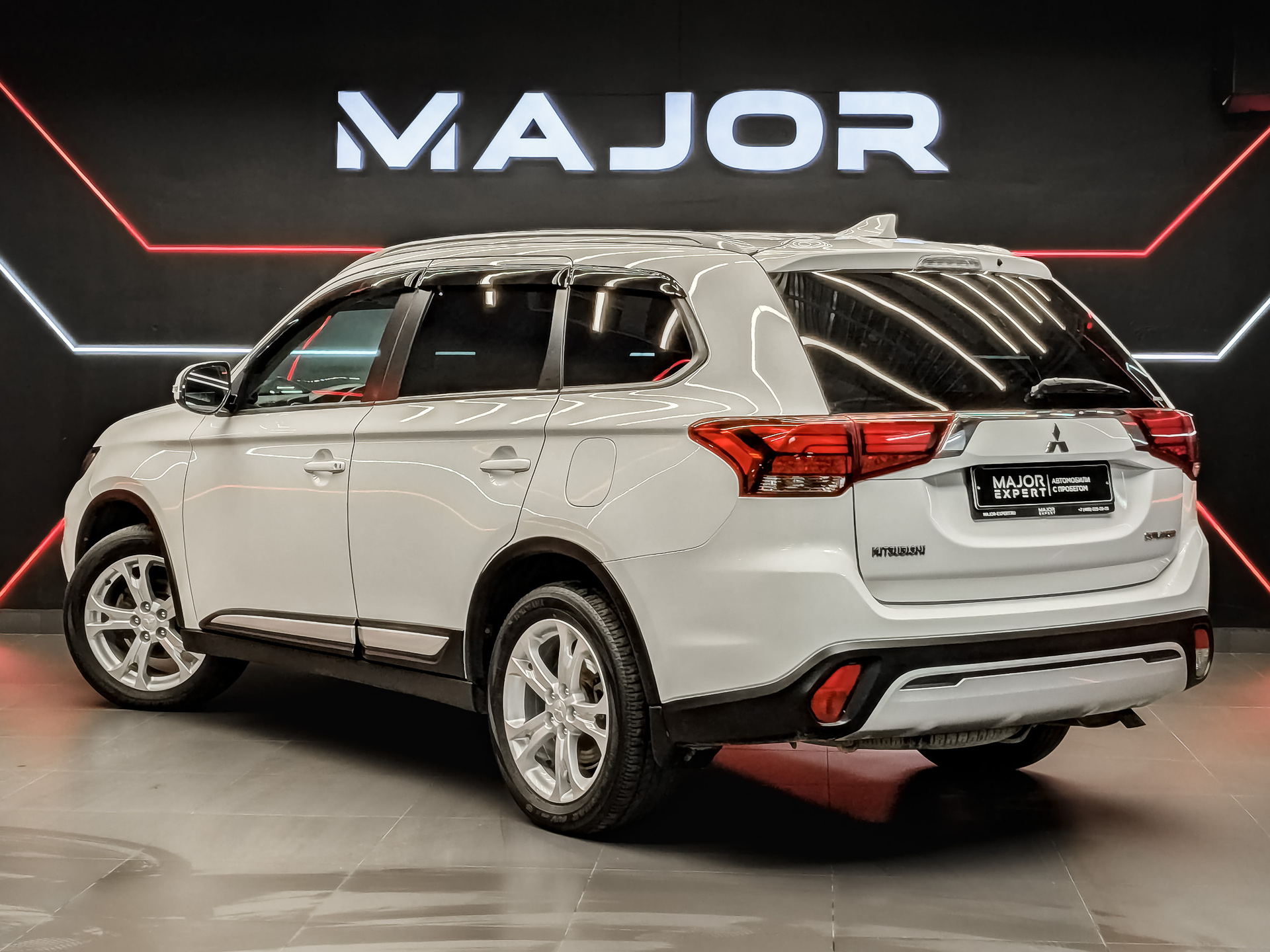 MITSUBISHI Outlander 2.00 (146 л.с), автомат, 2020, пробег 98 552 км