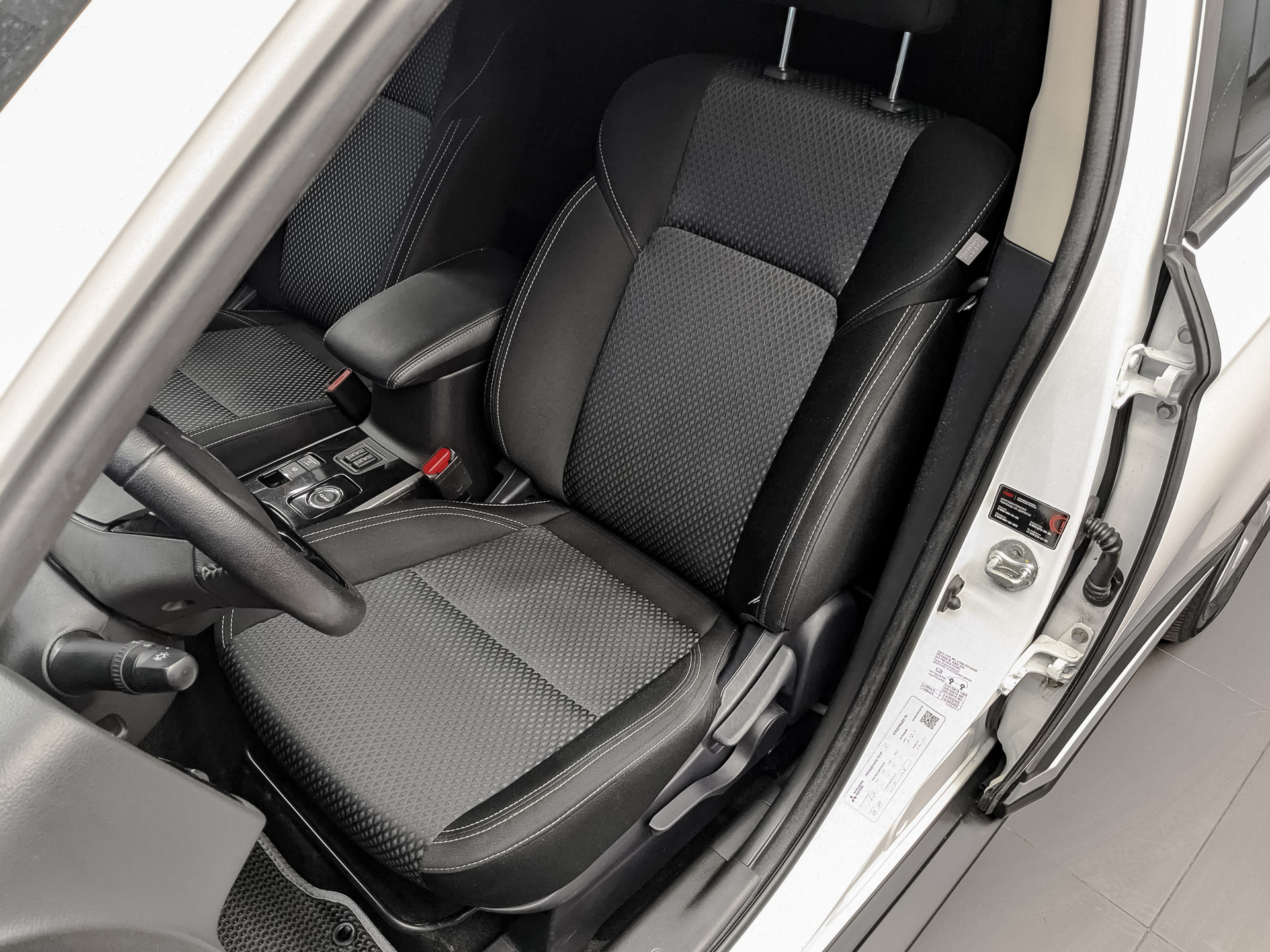 MITSUBISHI Outlander 2.00 (146 л.с), автомат, 2020, пробег 98 552 км