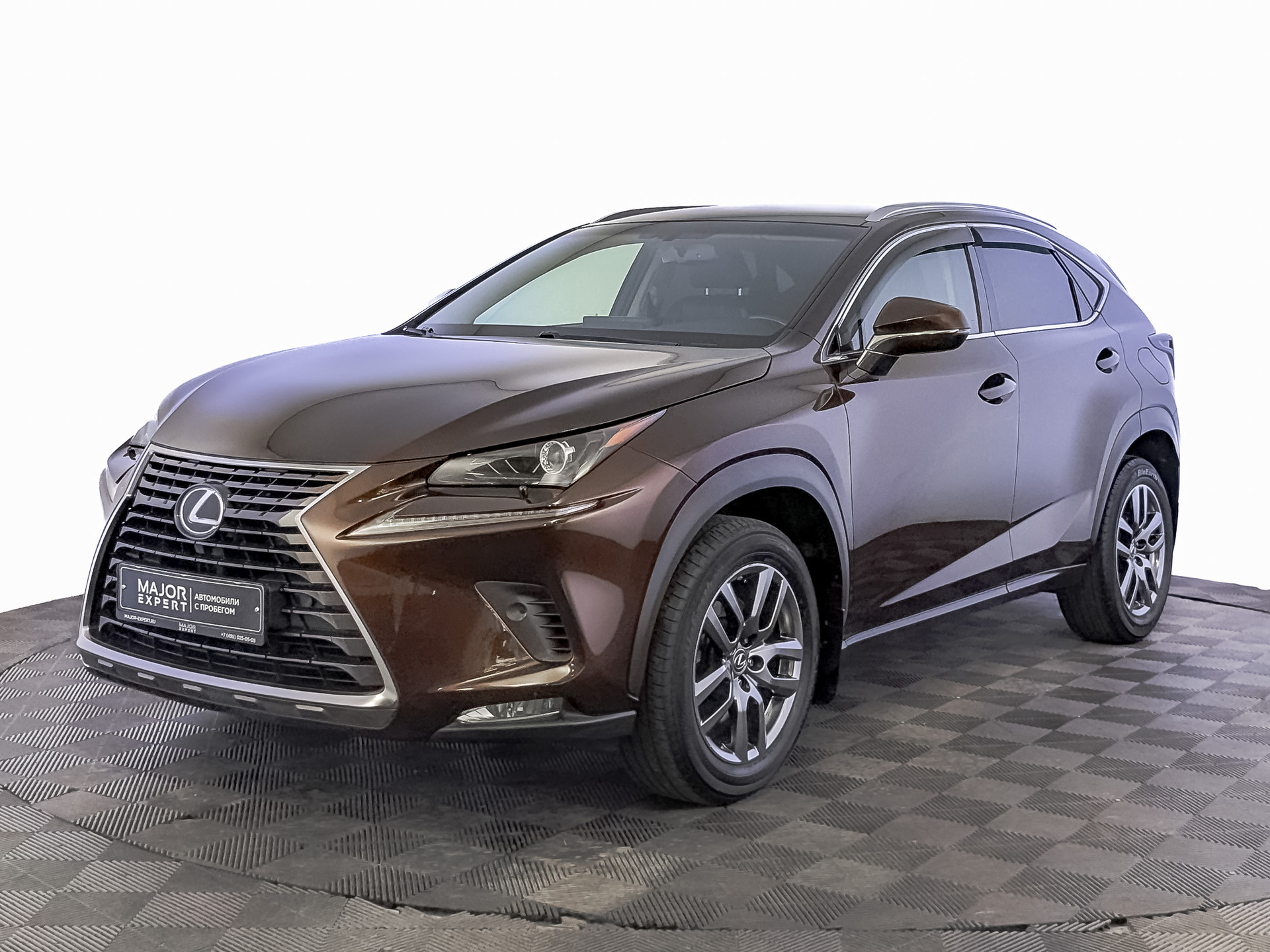 LEXUS NX 2.00 (150 л.с), автомат, 2018, пробег 111 557 км