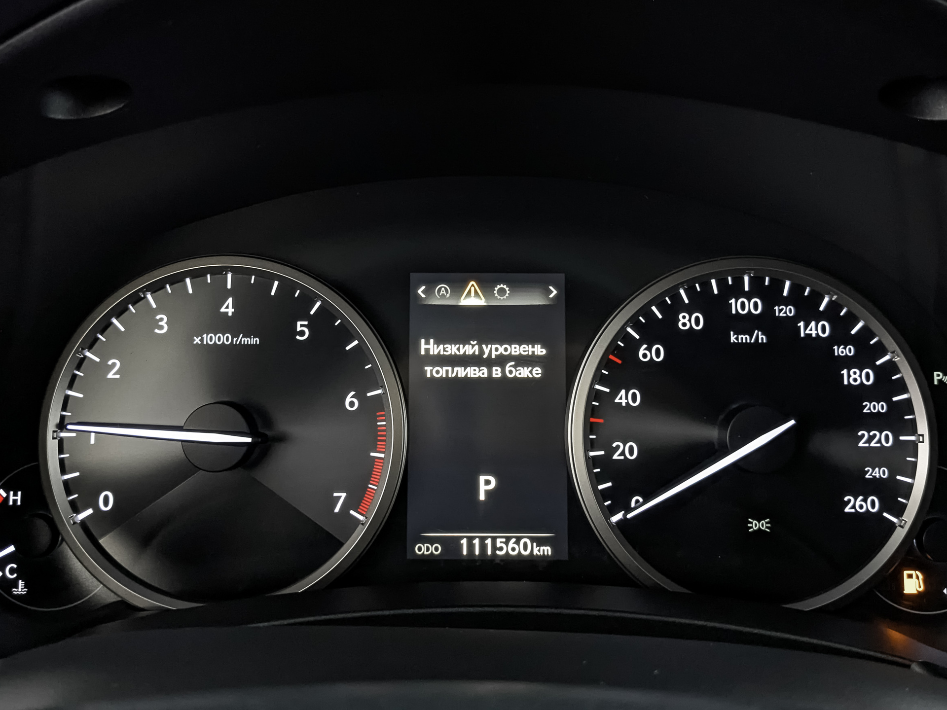 LEXUS NX 2.00 (150 л.с), автомат, 2018, пробег 111 557 км