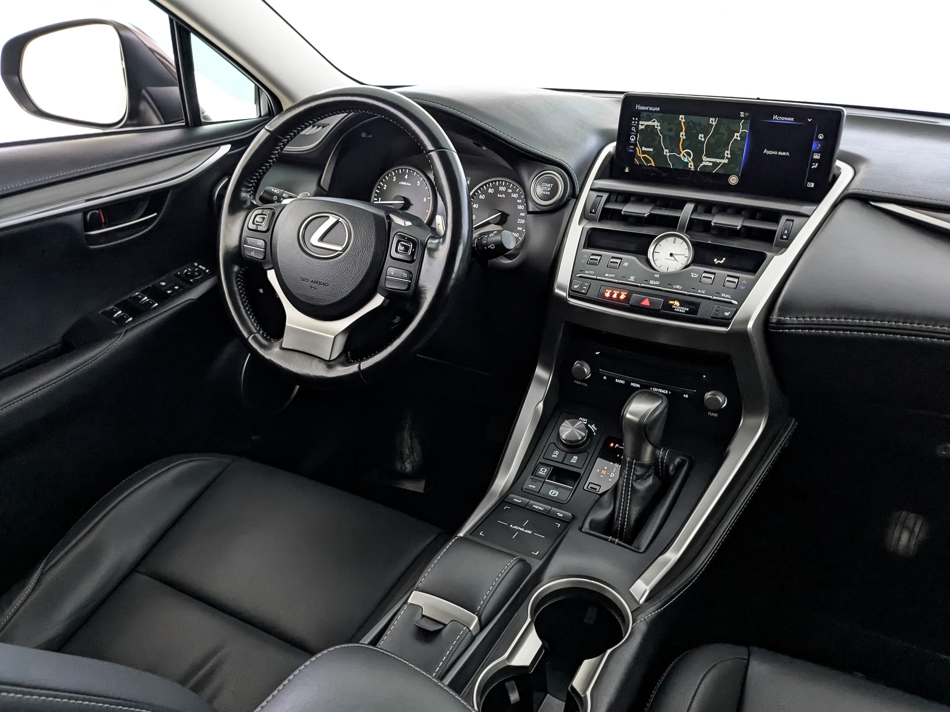 LEXUS NX 2.00 (150 л.с), автомат, 2018, пробег 111 557 км