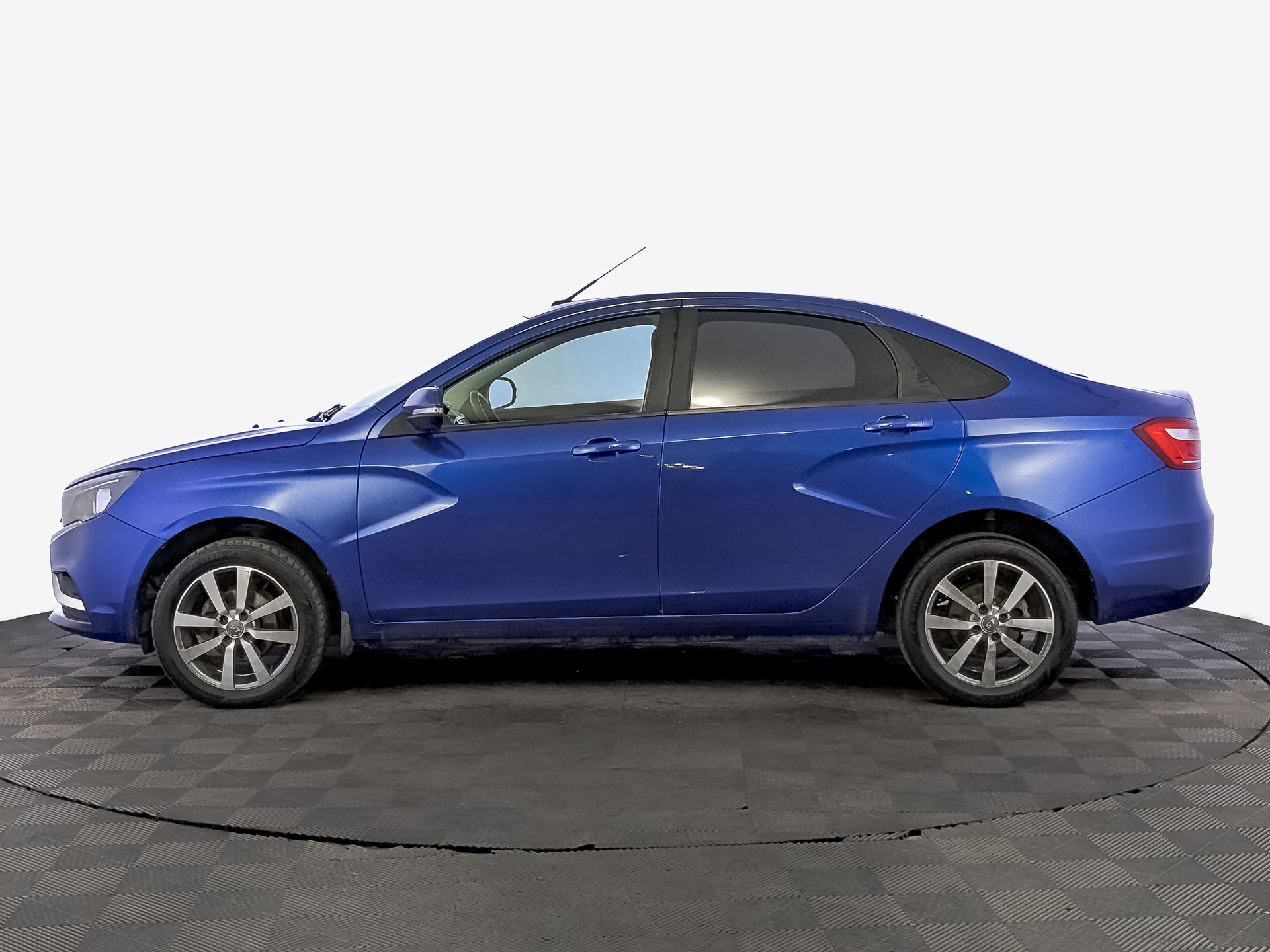 LADA Vesta 1.60 (113 л.с), автомат, 2021, пробег 118 000 км
