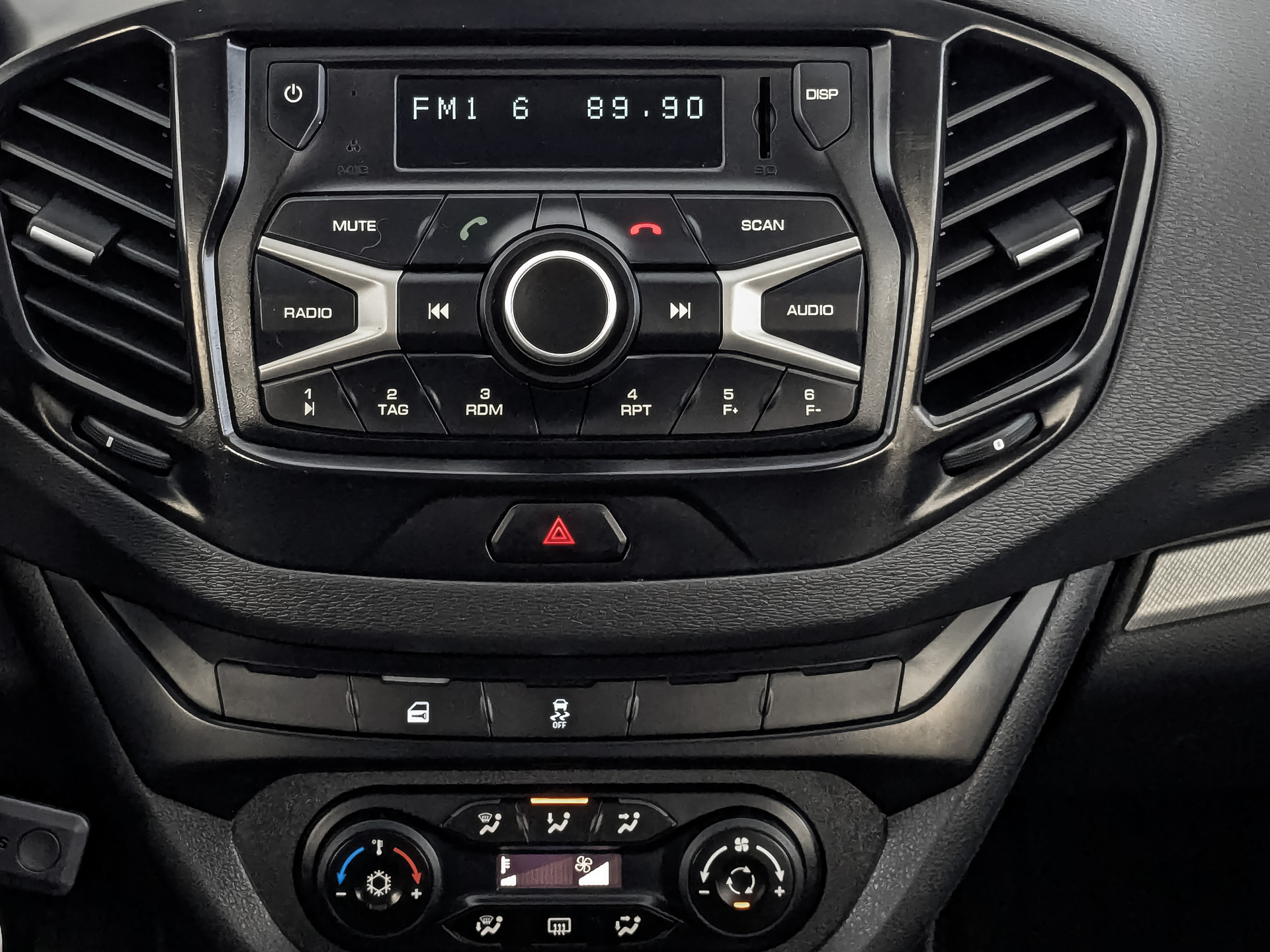 LADA Vesta 1.60 (113 л.с), автомат, 2021, пробег 118 000 км