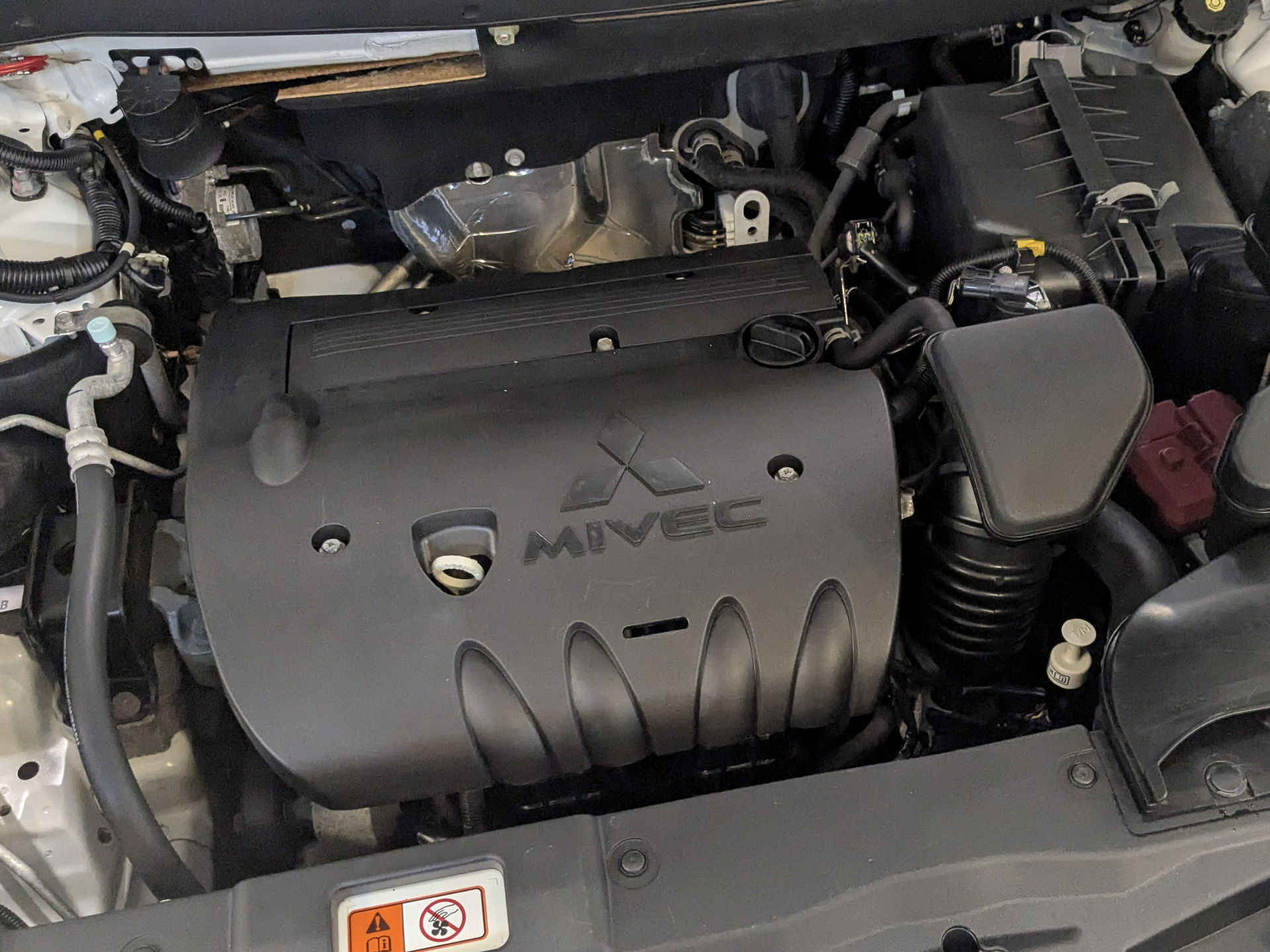 MITSUBISHI Outlander 2.00 (146 л.с), автомат, 2018, пробег 51 500 км