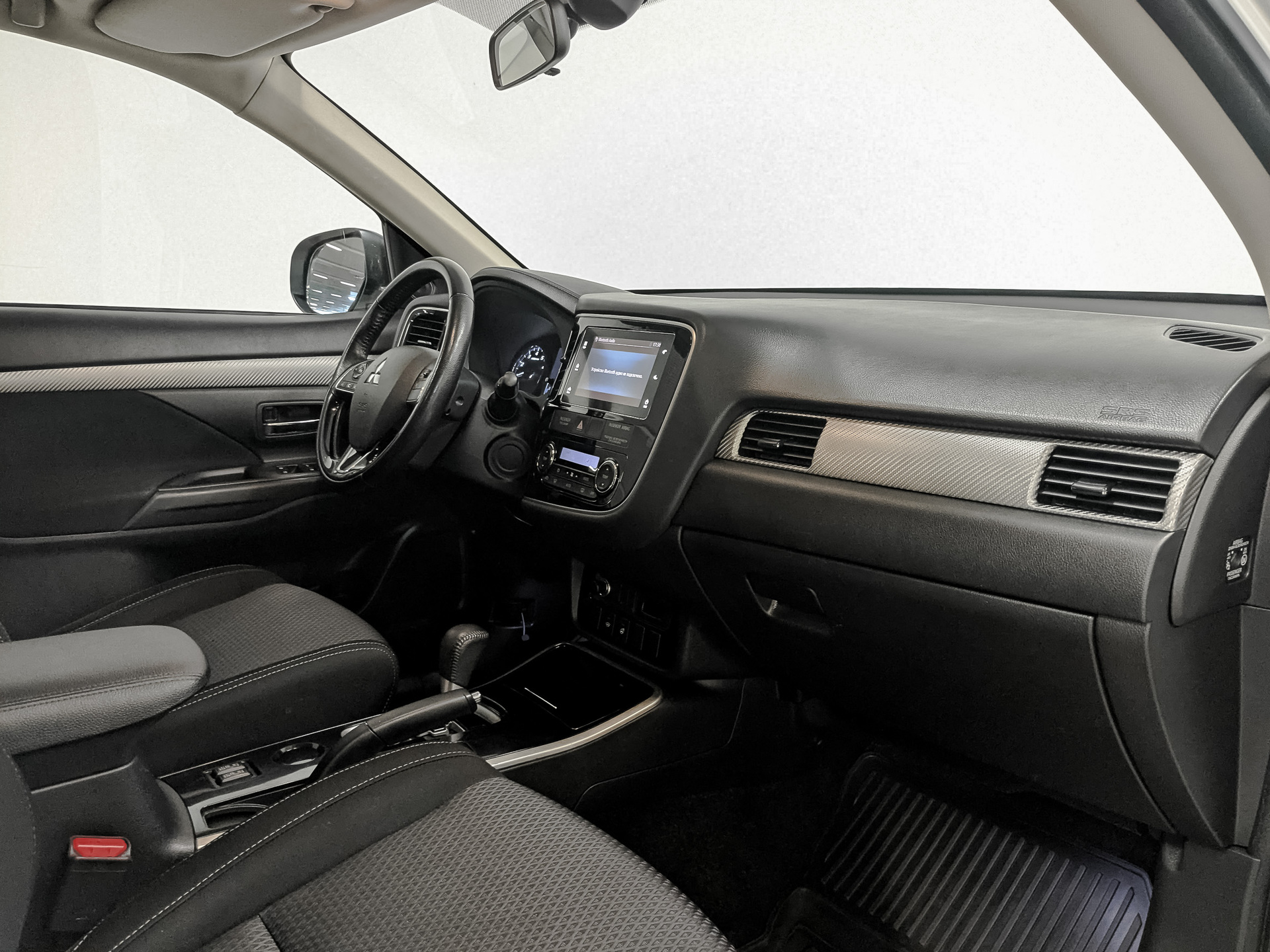 MITSUBISHI Outlander 2.00 (146 л.с), автомат, 2018, пробег 51 500 км