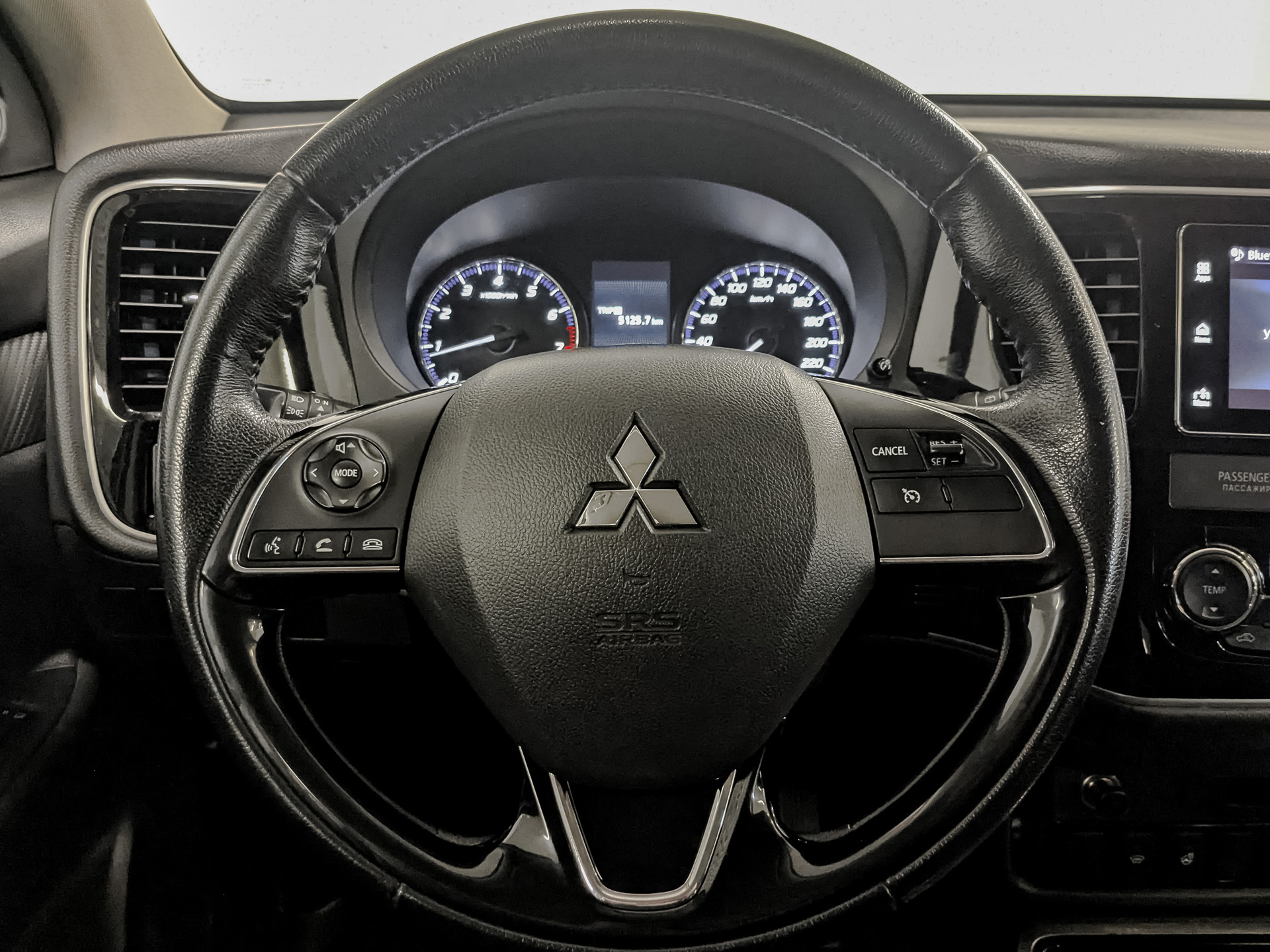 MITSUBISHI Outlander 2.00 (146 л.с), автомат, 2018, пробег 51 500 км