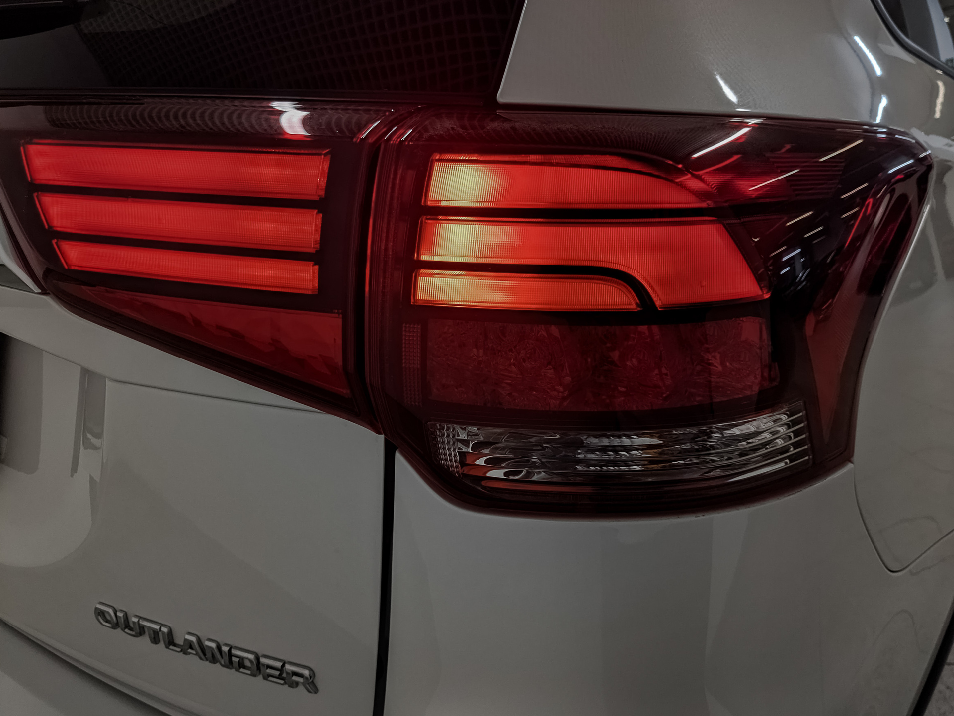 MITSUBISHI Outlander 2.00 (146 л.с), автомат, 2018, пробег 51 500 км