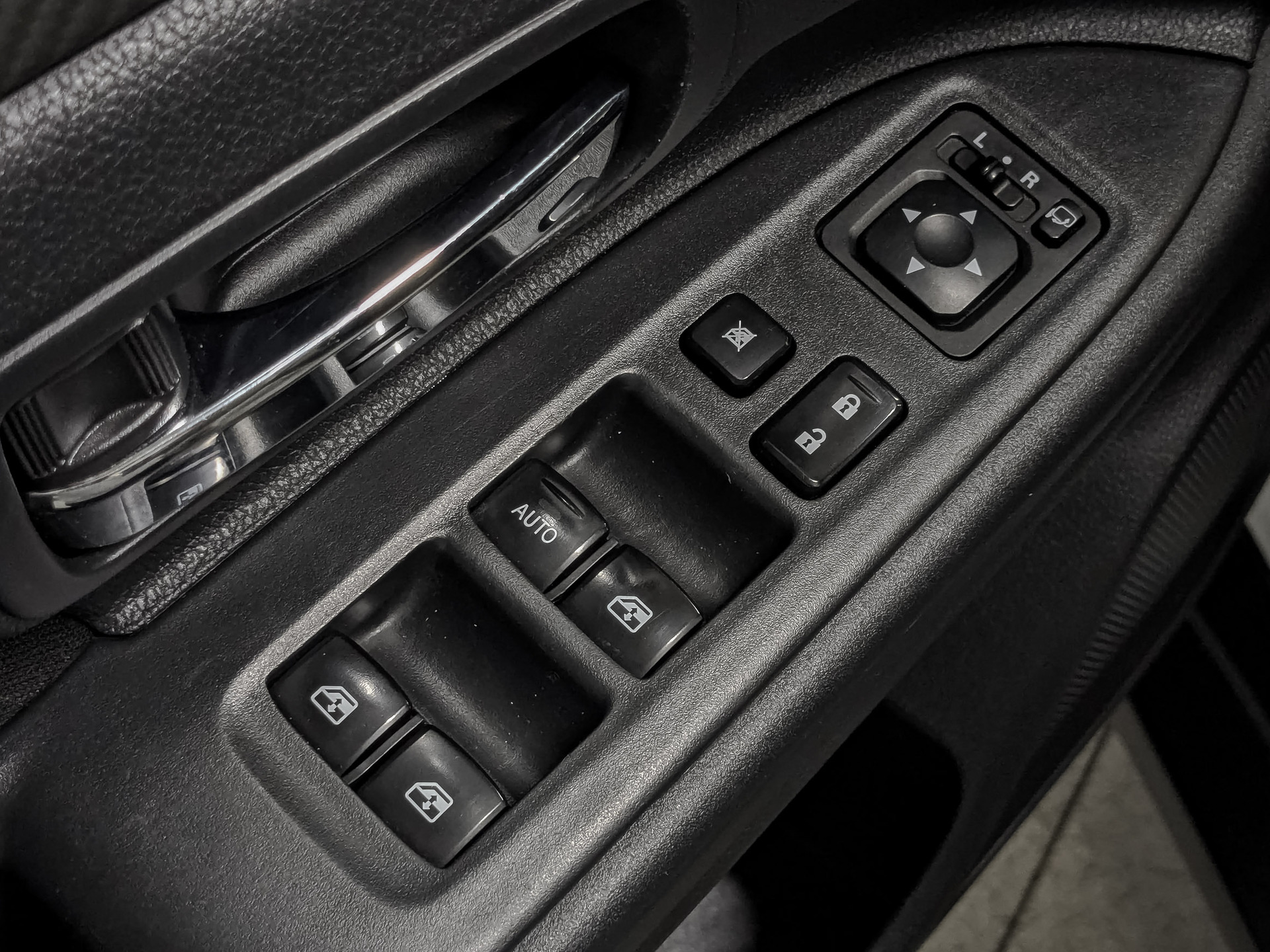 MITSUBISHI Outlander 2.00 (146 л.с), автомат, 2018, пробег 51 500 км