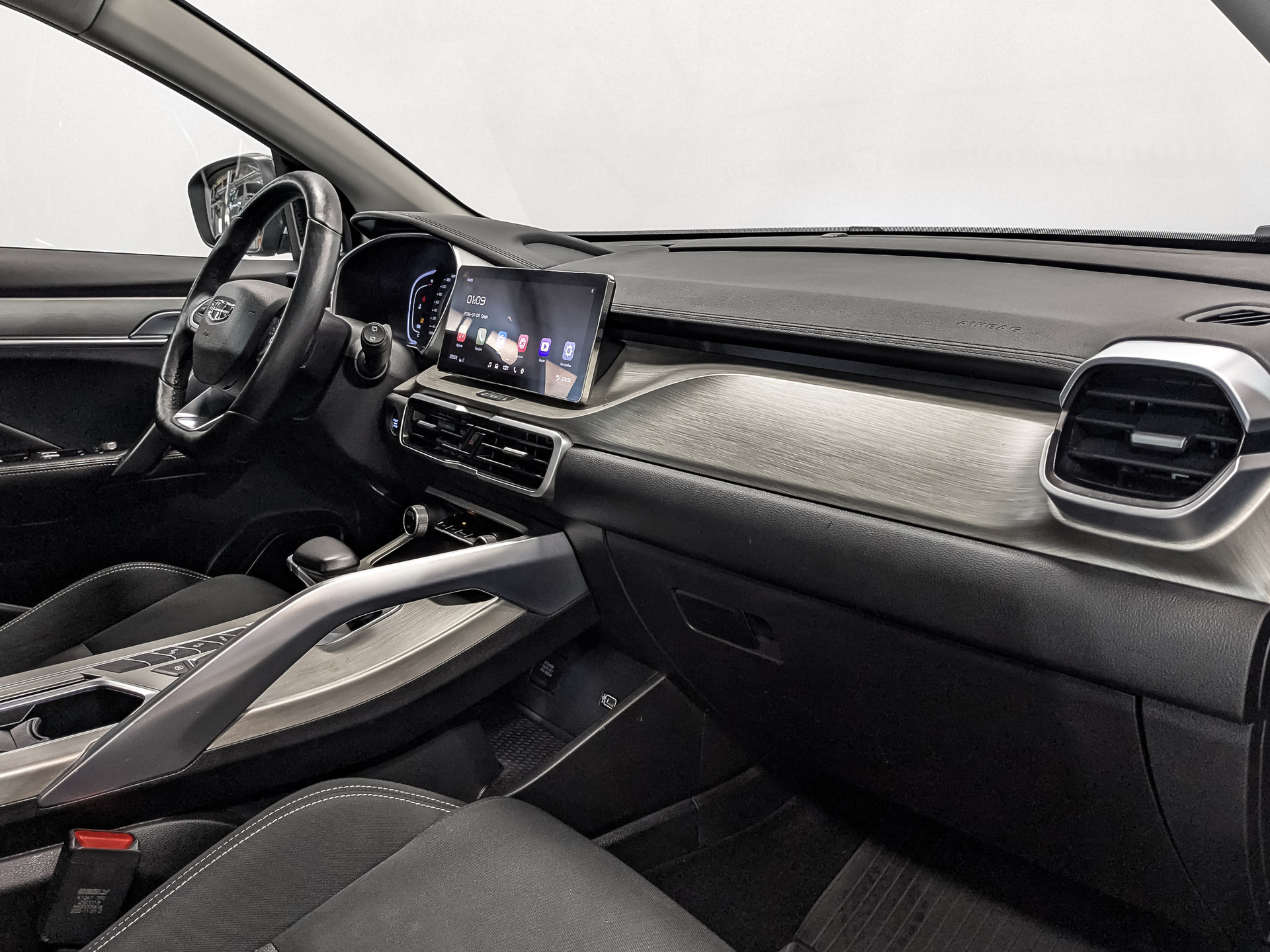 GEELY Coolray 1.50 (149 л.с), автомат, 2023, пробег 114 986 км