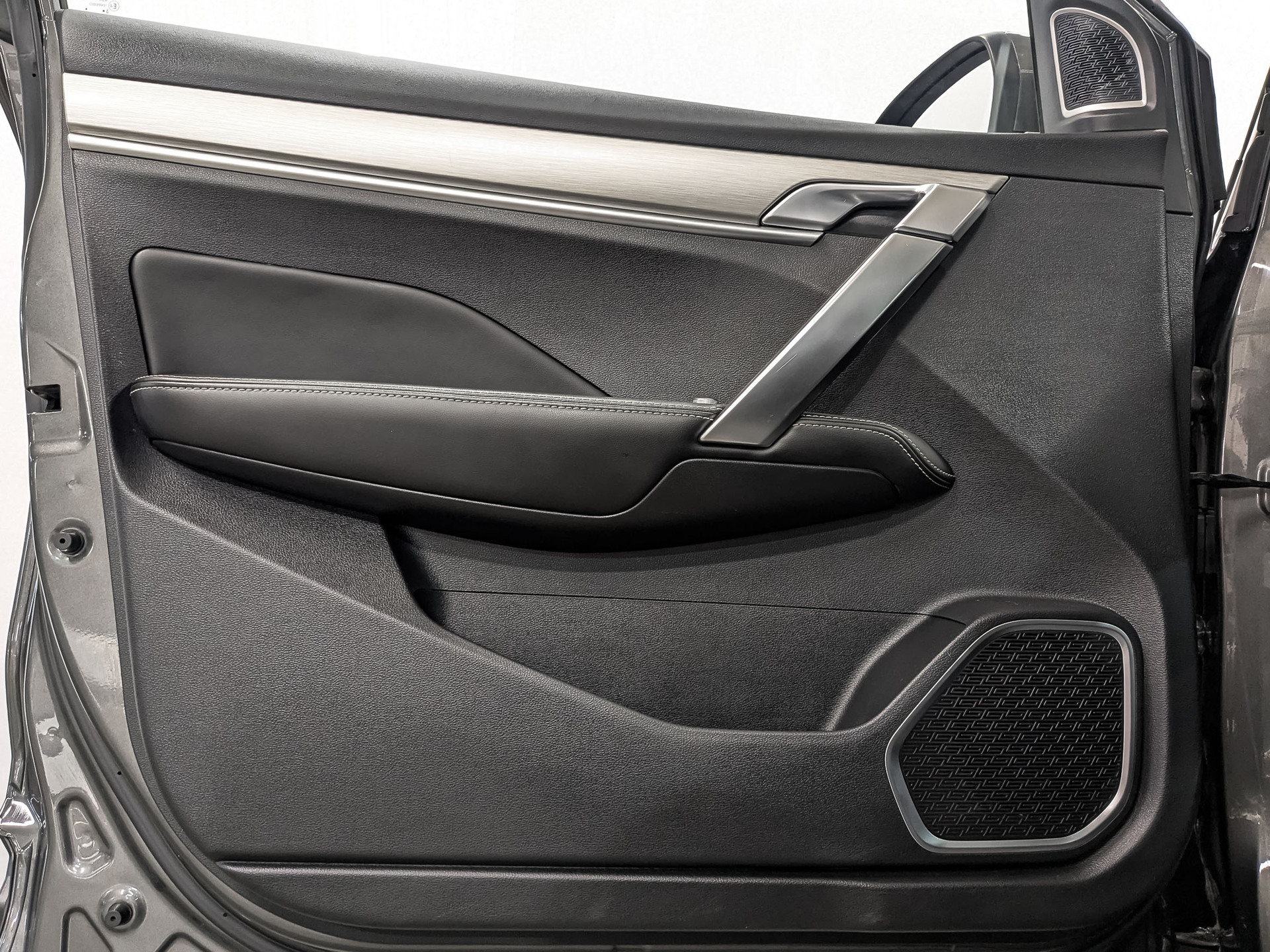 GEELY Coolray 1.50 (149 л.с), автомат, 2023, пробег 114 986 км