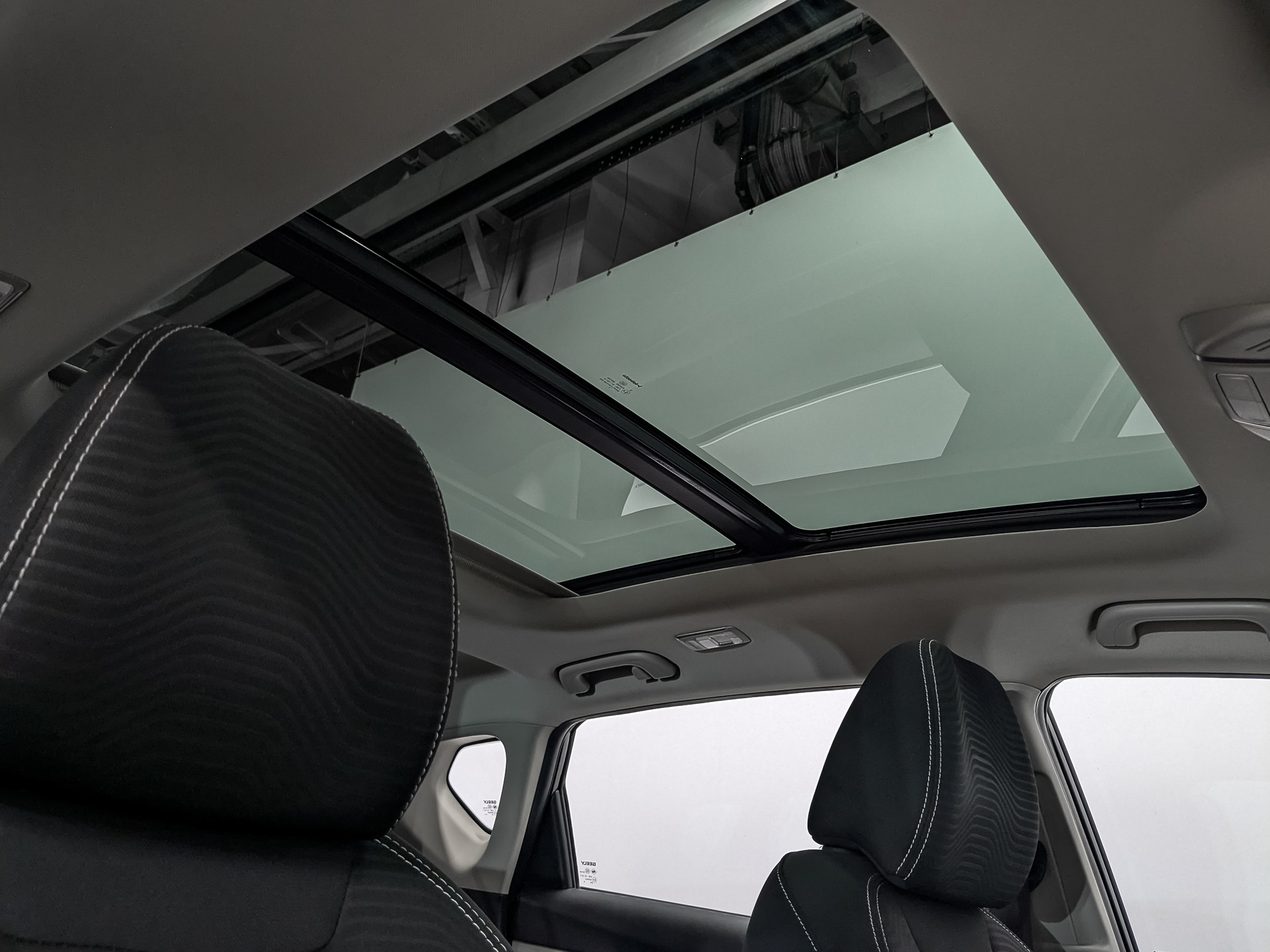 GEELY Coolray 1.50 (149 л.с), автомат, 2023, пробег 114 986 км