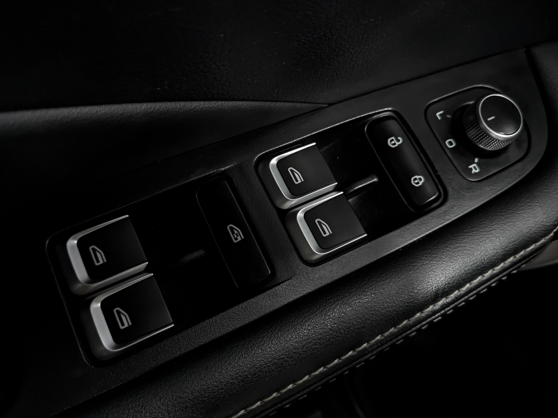 GEELY Coolray 1.50 (149 л.с), автомат, 2023, пробег 114 986 км