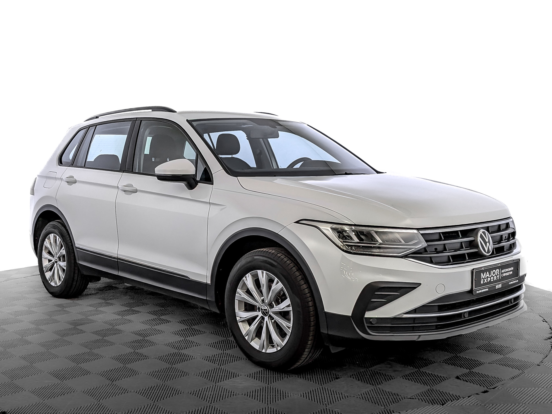 VOLKSWAGEN Tiguan 1.40 (150 л.с), автомат, 2021, пробег 59 202 км
