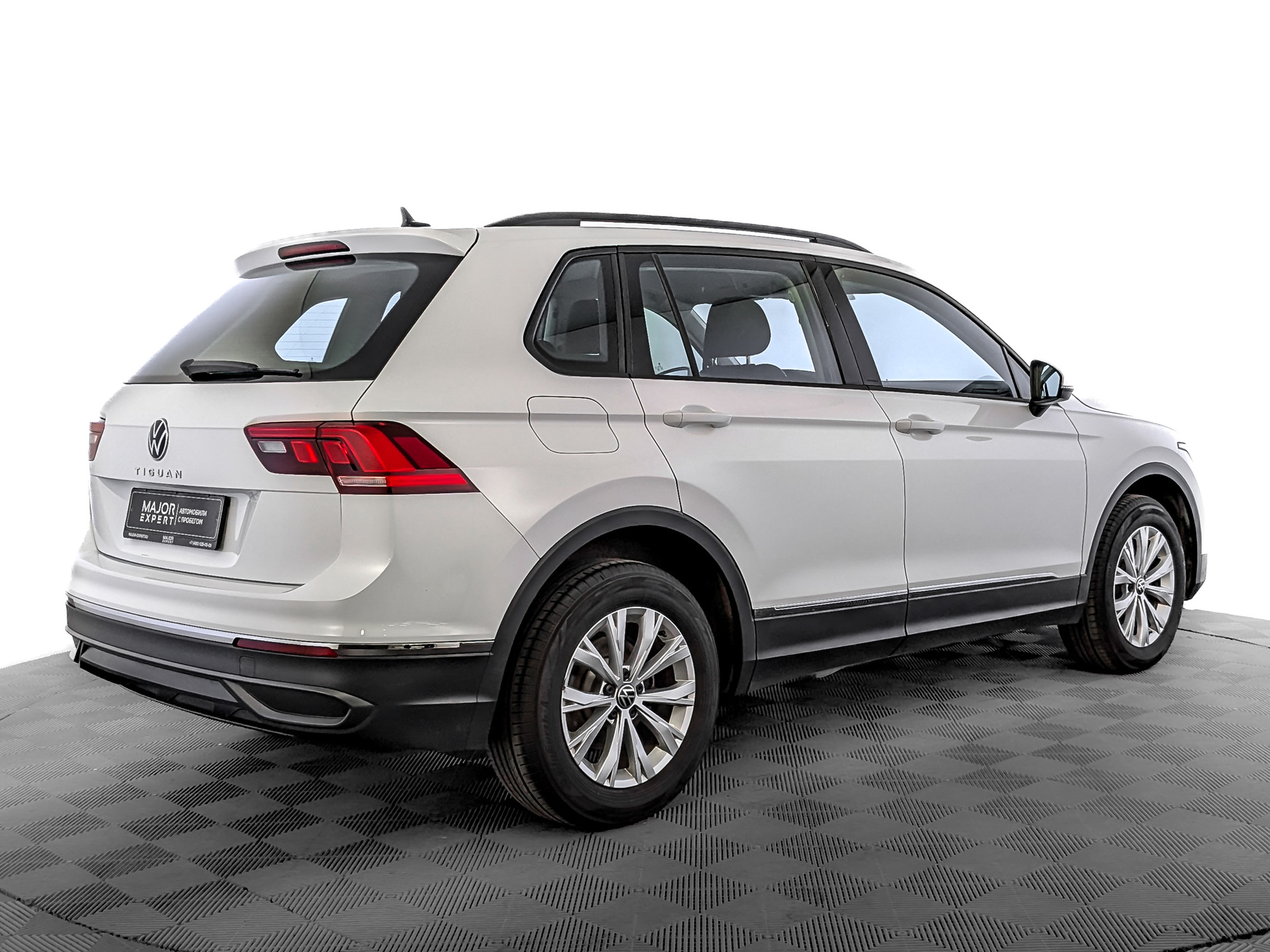 VOLKSWAGEN Tiguan 1.40 (150 л.с), автомат, 2021, пробег 59 202 км