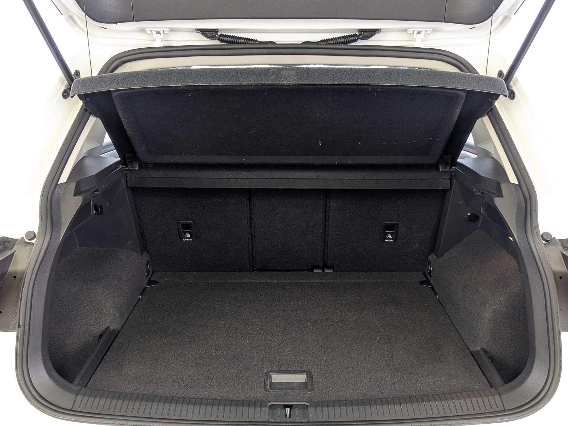 VOLKSWAGEN Tiguan 1.40 (150 л.с), автомат, 2021, пробег 59 202 км